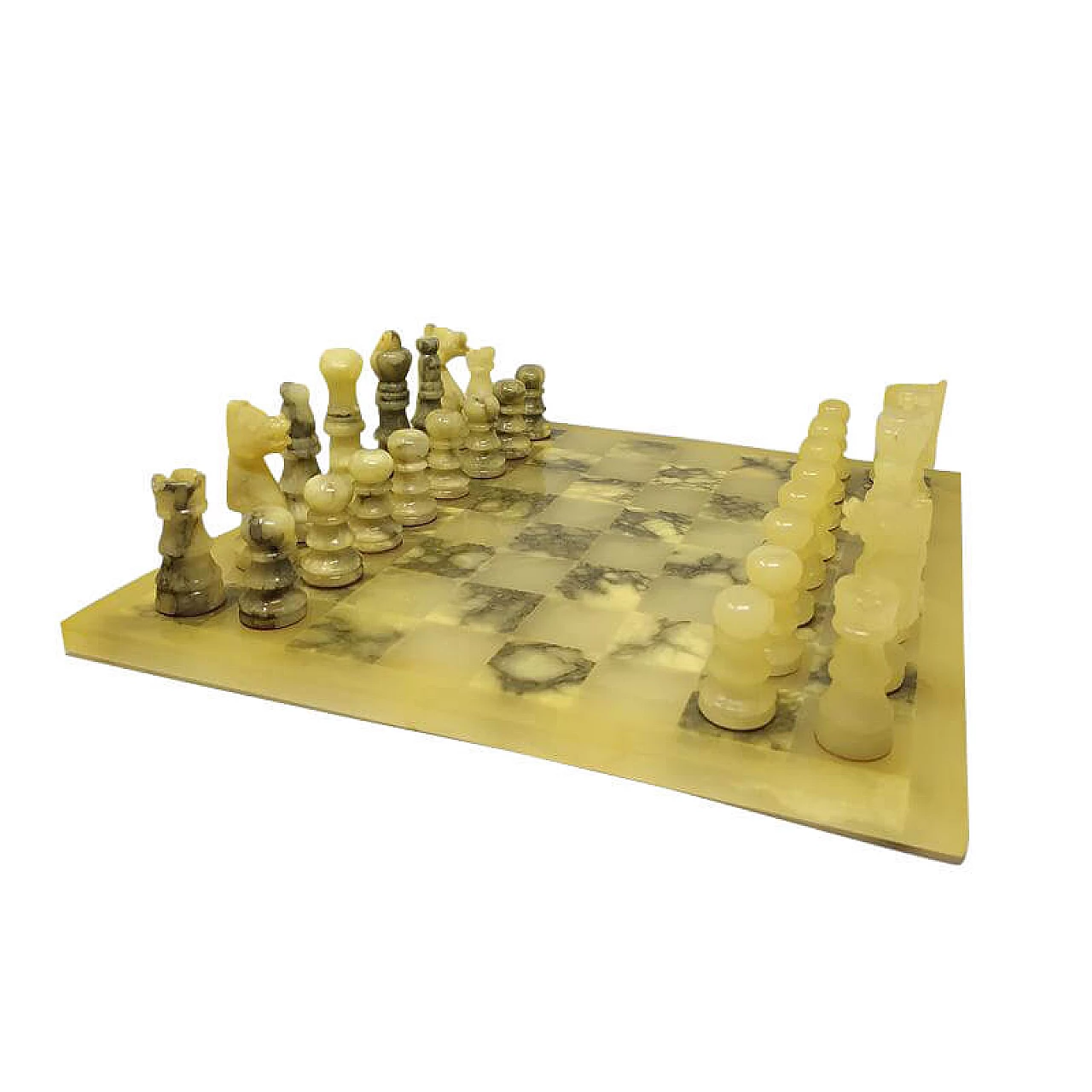 Set di scacchi fatti a mano in alabastro di Volterra, anni '60 1173334
