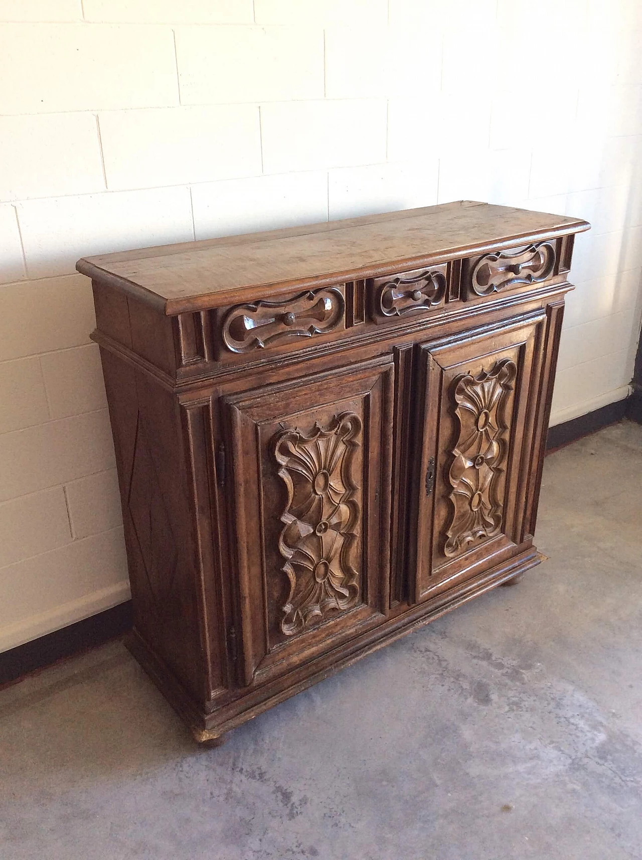Credenza in noce del '600 1174146