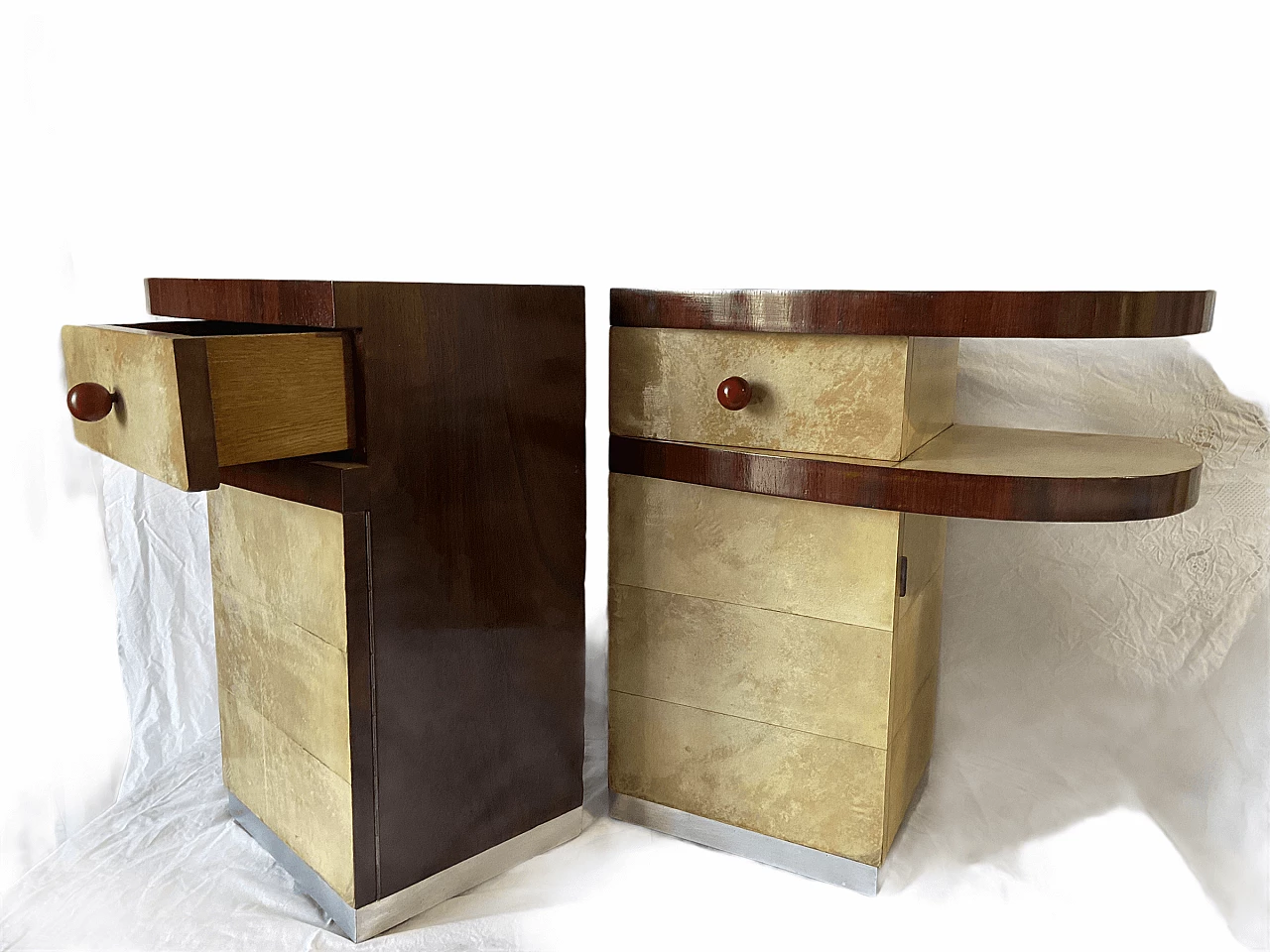 Pair of nightstands in parchment, 50s 1175046