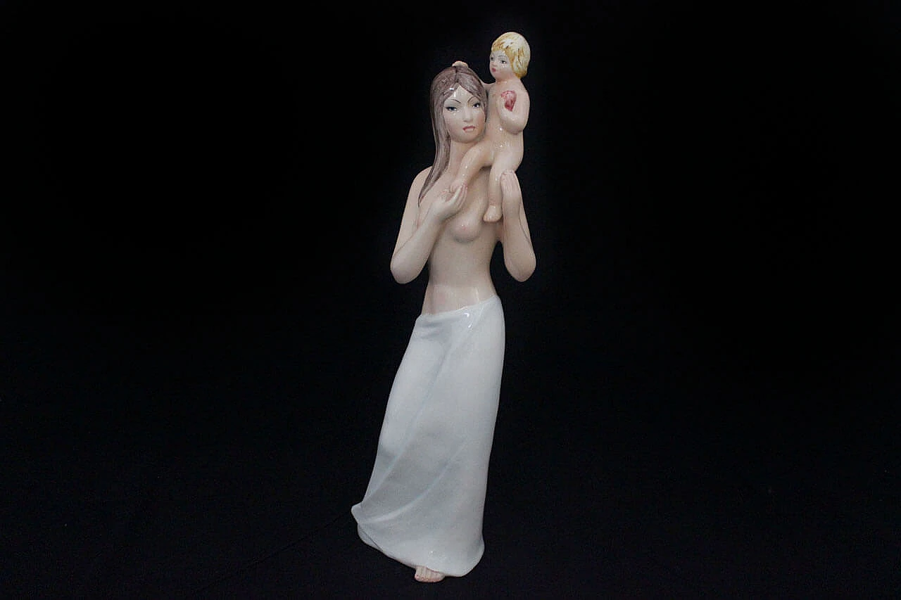 Figura in ceramica di una donna con velo e neonato di Ronzan, anni '40 1176525
