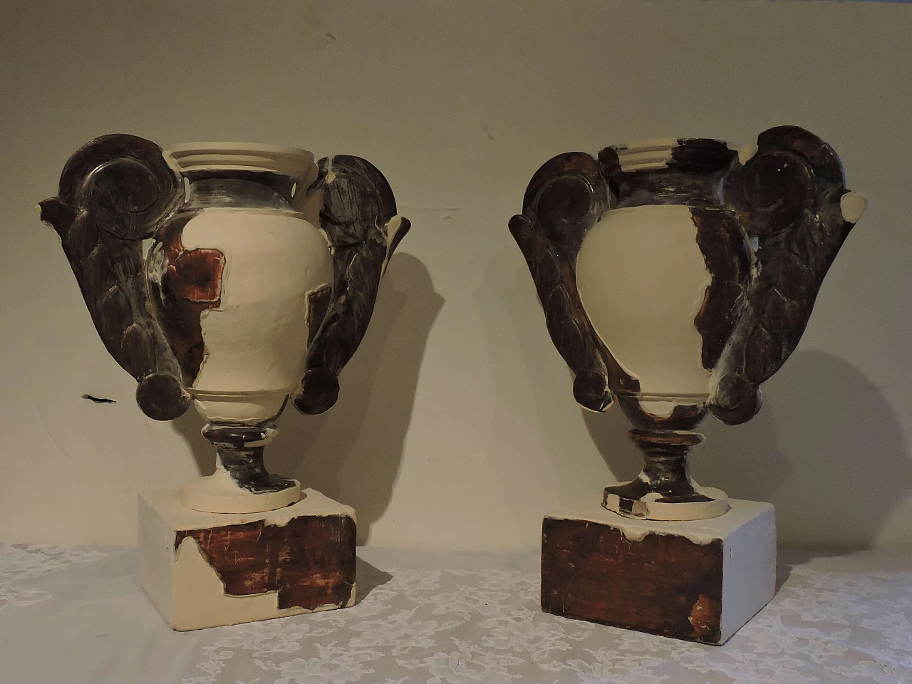 Pair of palmieri in wood and silver leaf, '700 1177085