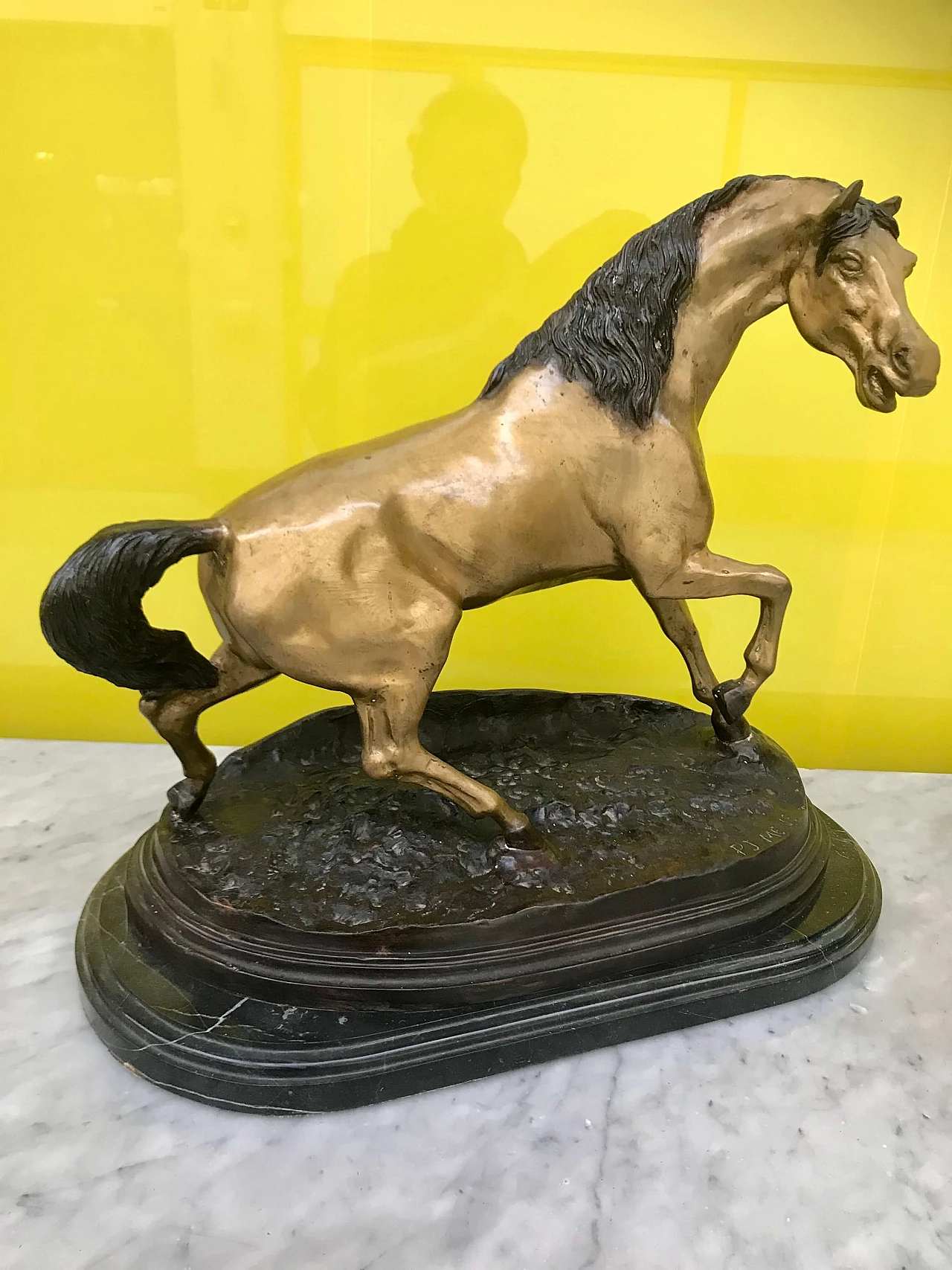 P.J.Mêne, gilded and burnished bronze sculpture of a "Horse" with black marble base, original 19th century 1177727
