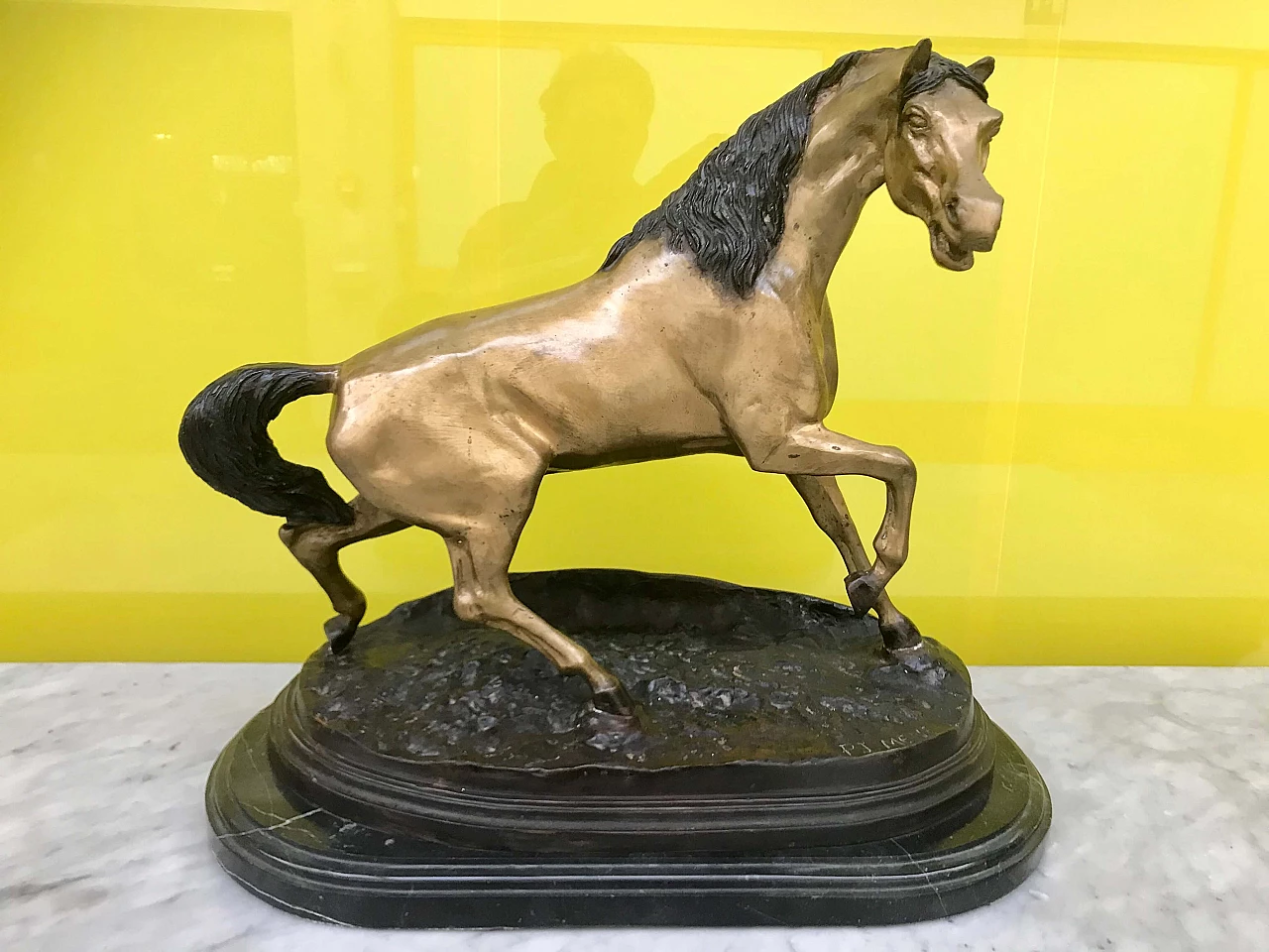 P.J.Mêne, gilded and burnished bronze sculpture of a "Horse" with black marble base, original 19th century 1177728