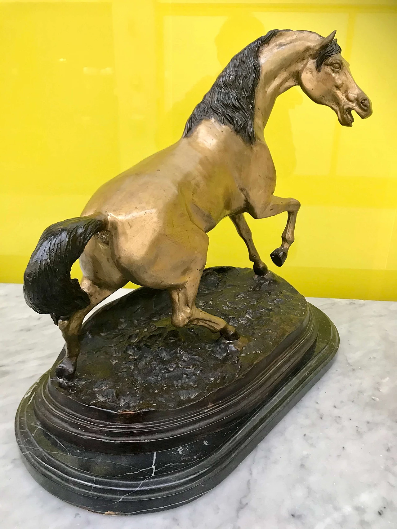 P.J.Mêne, gilded and burnished bronze sculpture of a "Horse" with black marble base, original 19th century 1177732