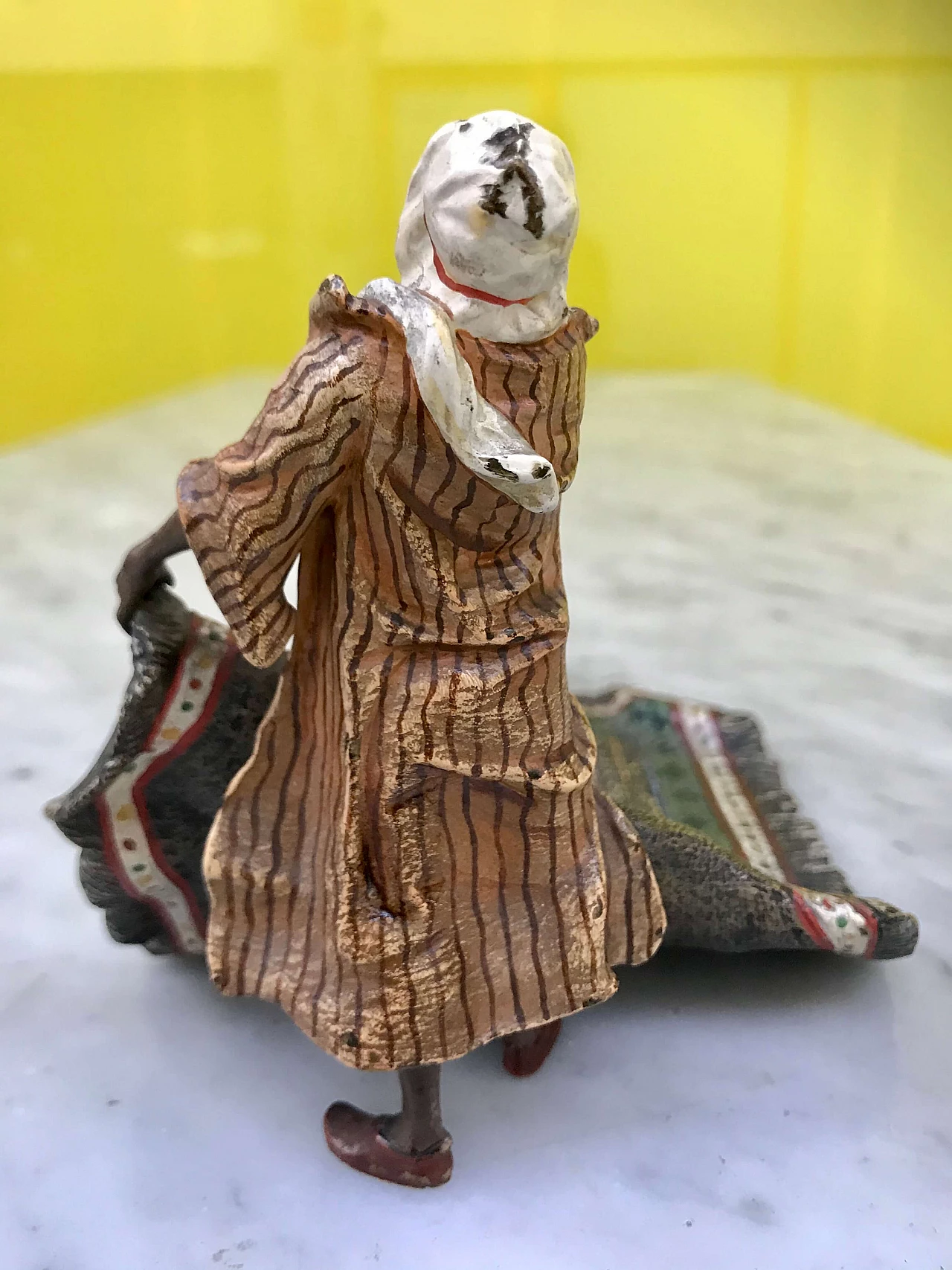 Franz Bergman, scultura viennese con “Venditore di tappeti” in bronzo policromo, originale ‘800 1177758