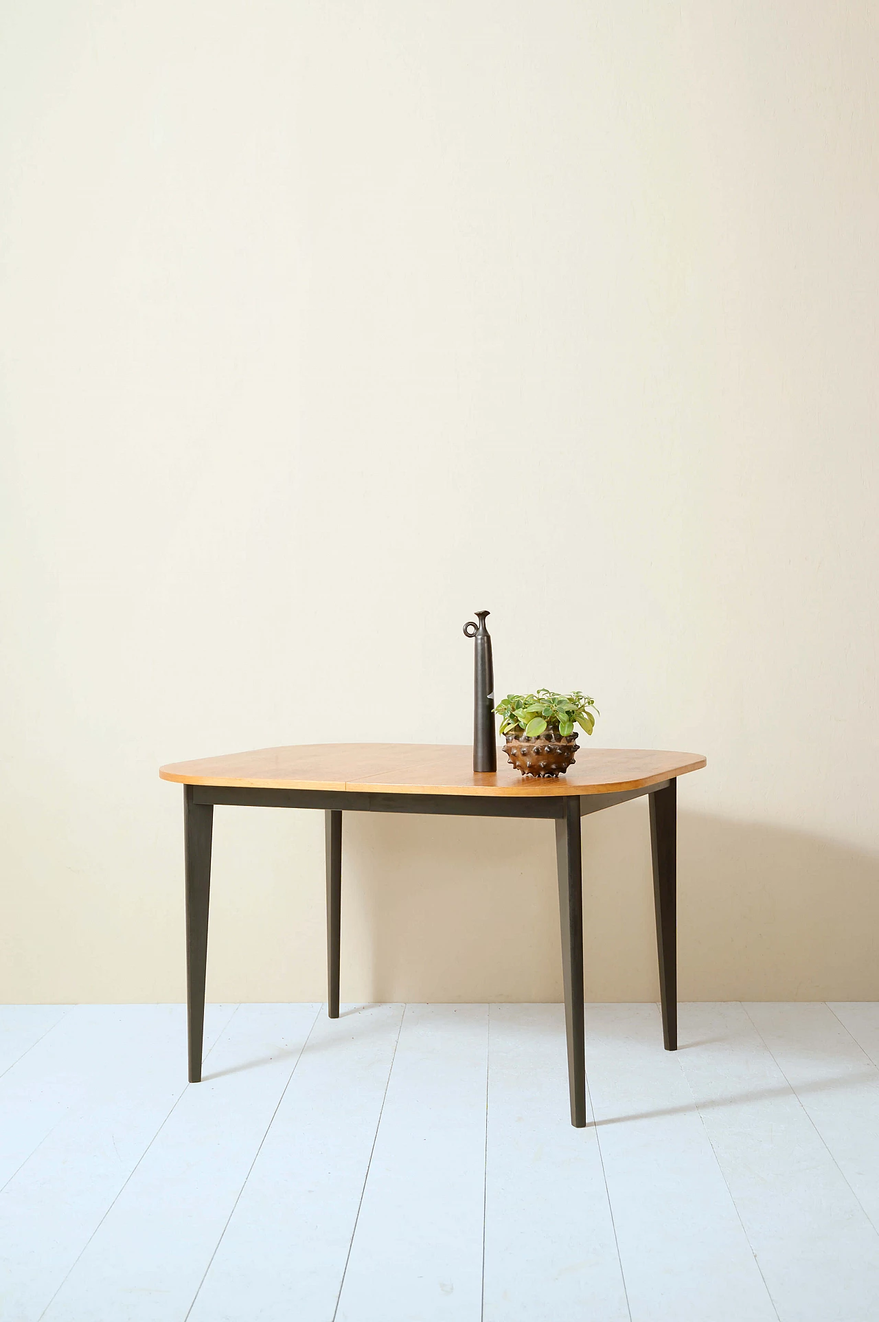 Tavolo scandinavo allungabile in teak, anni '60 1178959