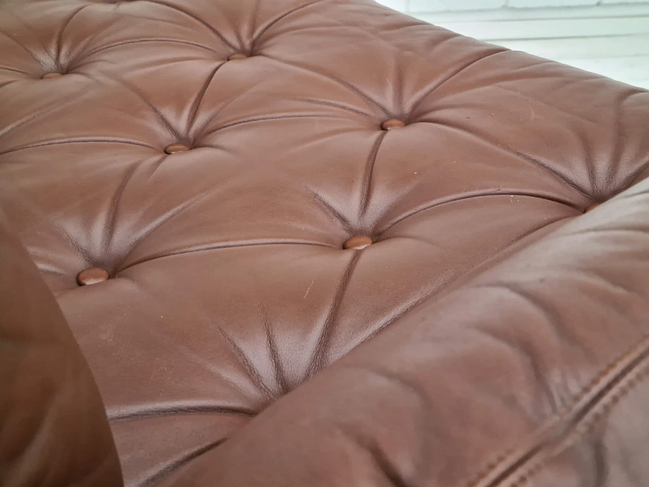 Sofa in brown leather, 70s 1179672