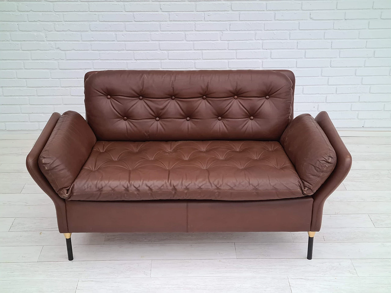 Sofa in brown leather, 70s 1179676