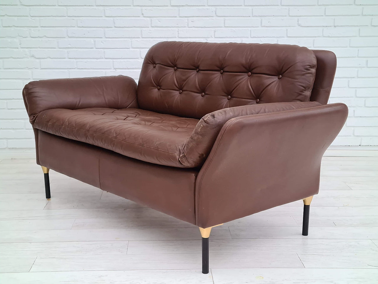 Sofa in brown leather, 70s 1179677