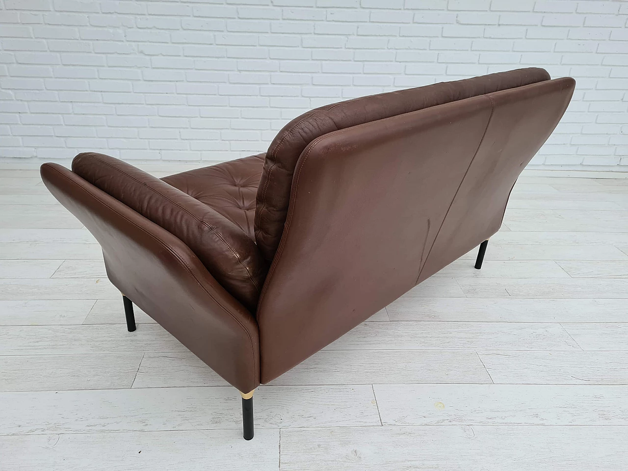 Sofa in brown leather, 70s 1179682