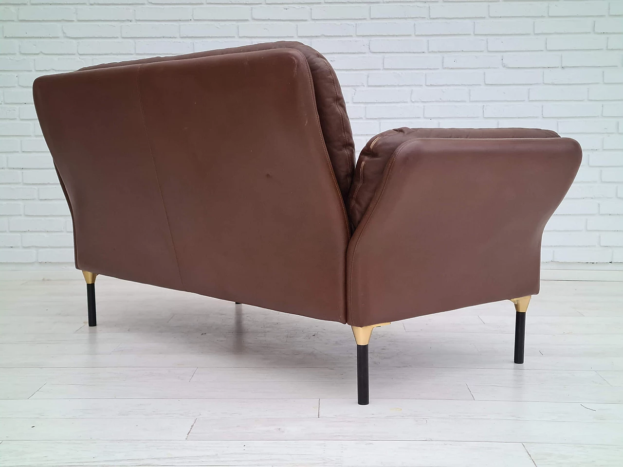 Sofa in brown leather, 70s 1179687