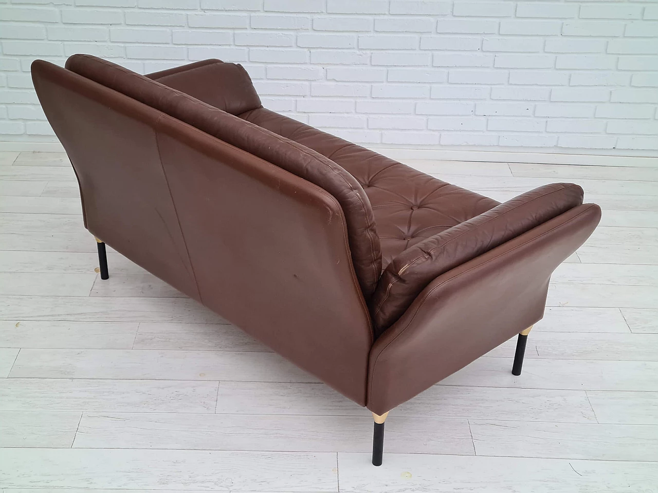 Sofa in brown leather, 70s 1179688