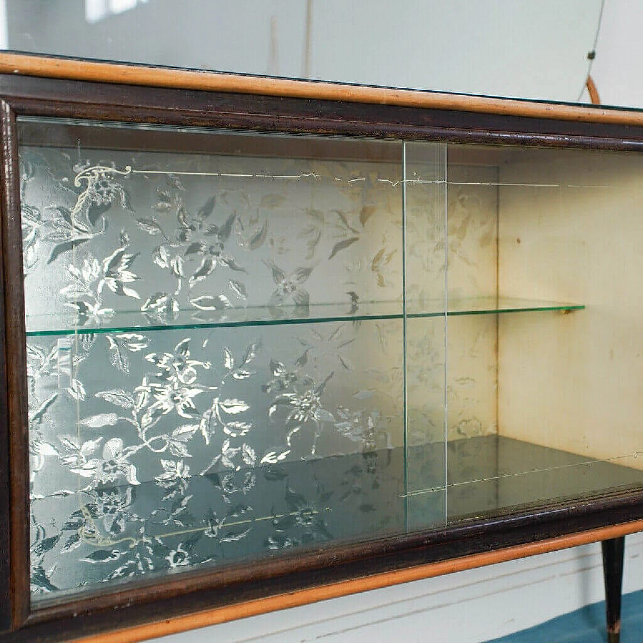 Sideboard with mirror in dark wood and glass, 50s 1179940