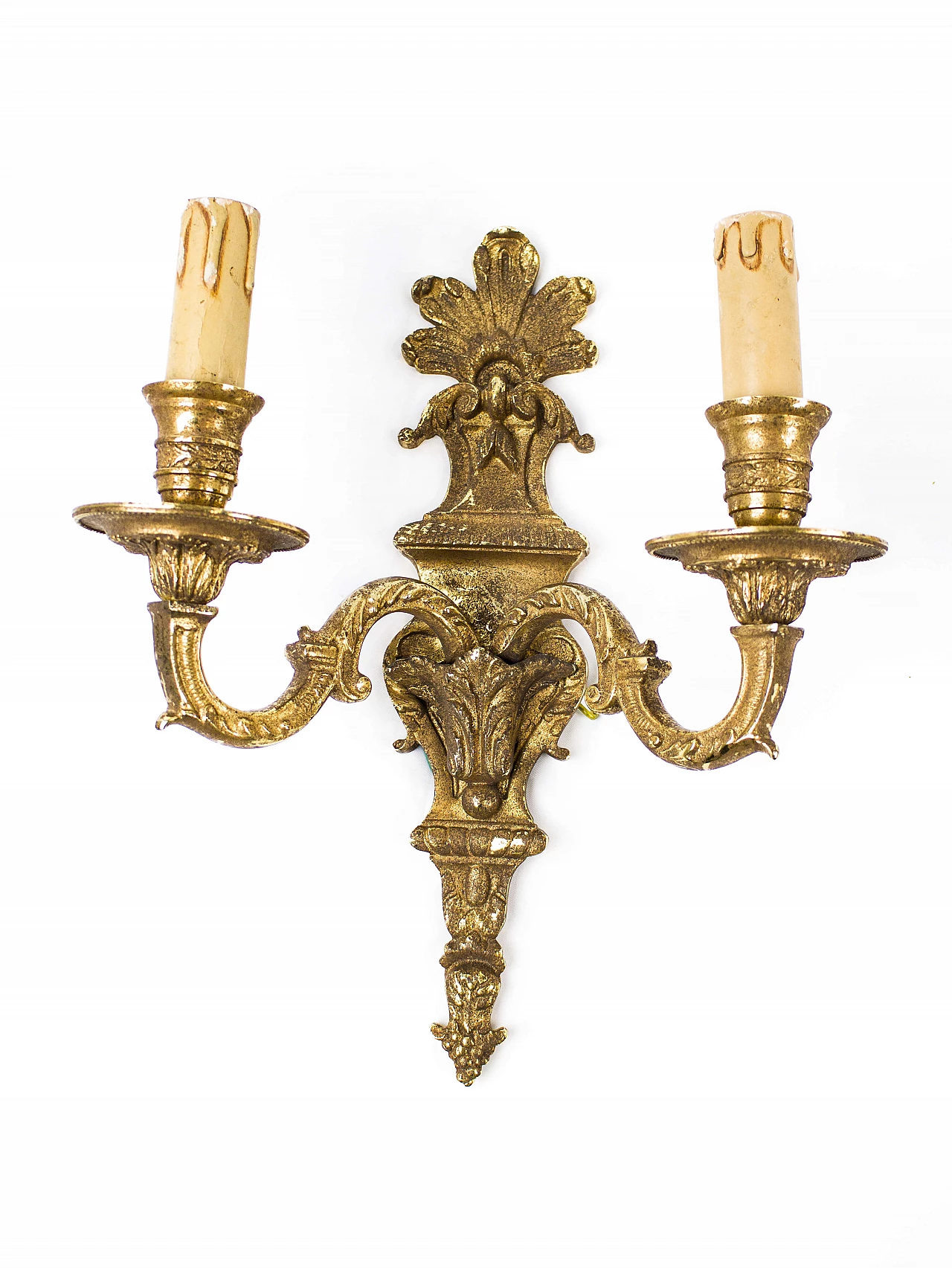 Pair of Italian appliques with two lights in sculptured gilded brass, 40s 1179980