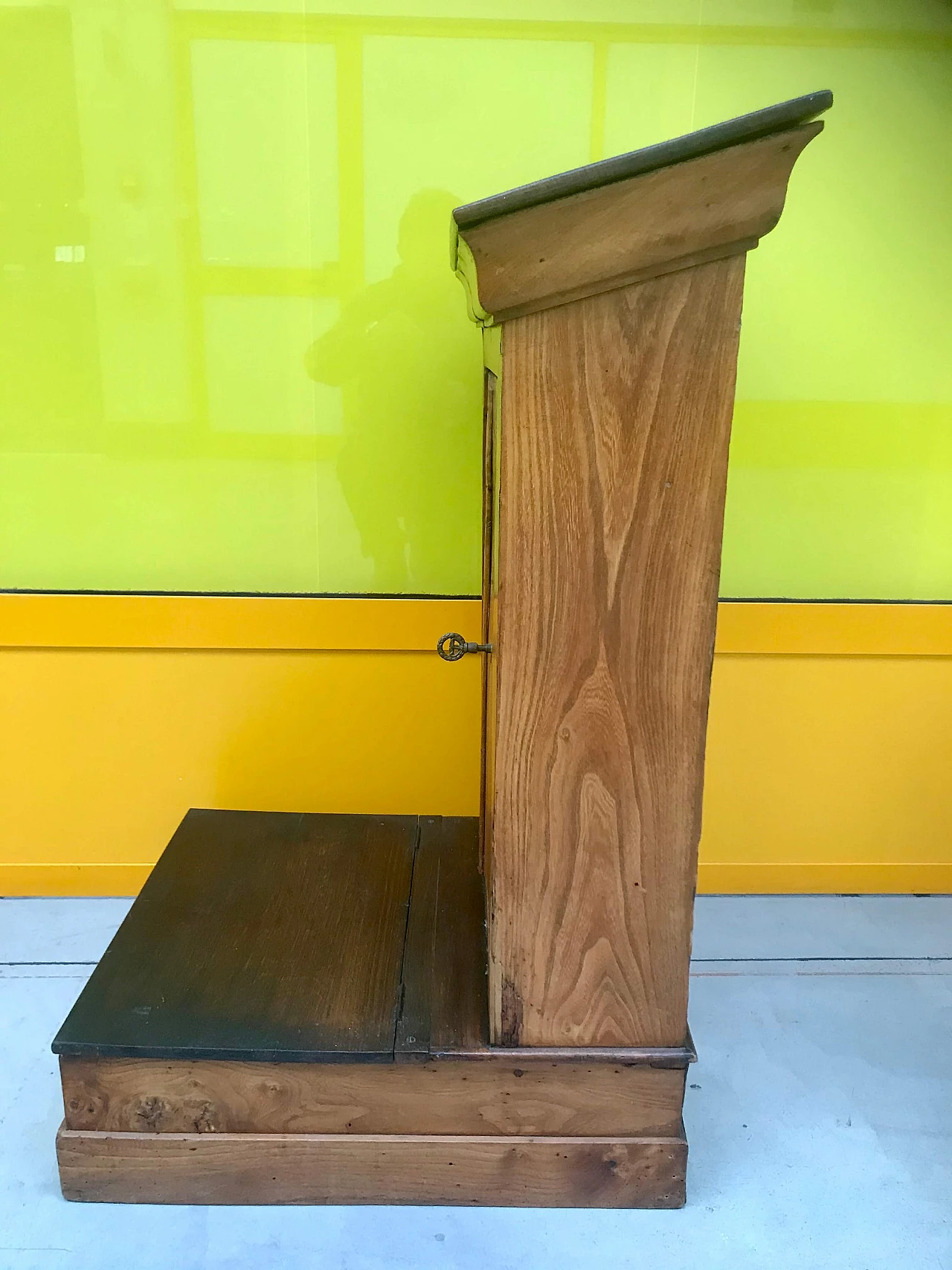 Inginocchiatoio da centro Carlo X in radica d’Olmo e Rovere, originale '800 1180028