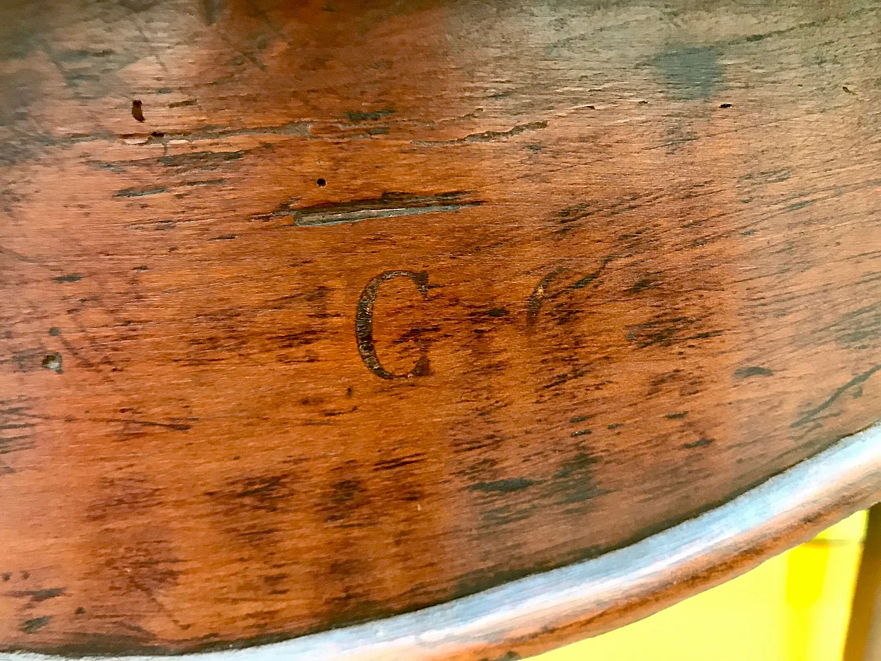 Console Luigi XV Piemontese in noce con piedi a zoccolo di capra, originale '700 1180237