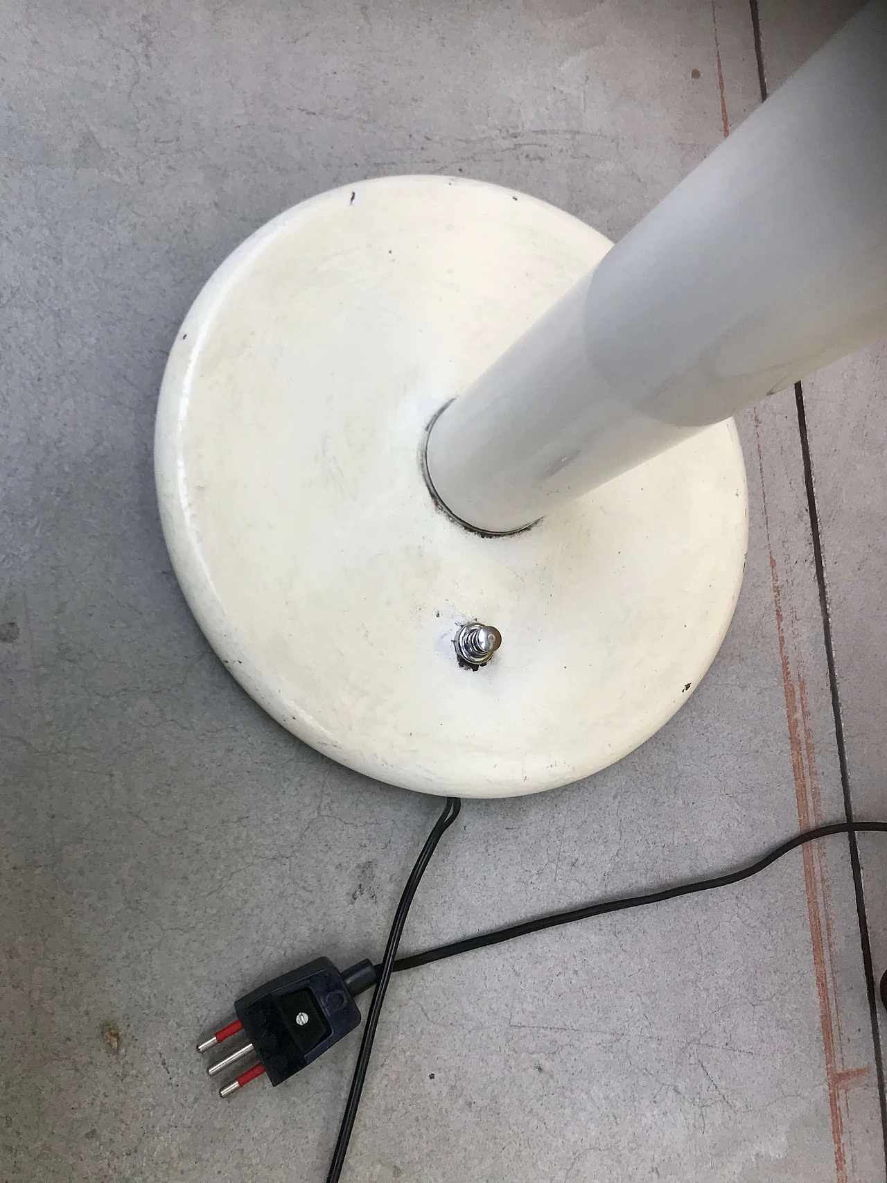 "Waterfall" floor lamp by Robert Sonneman, white and chrome, original 70s 1180266