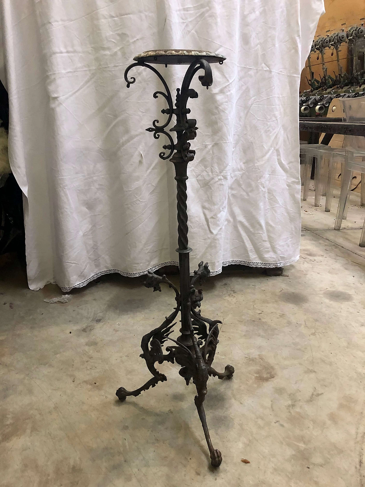 Art Nouveau wrought iron vase holder, 1930s 1084558