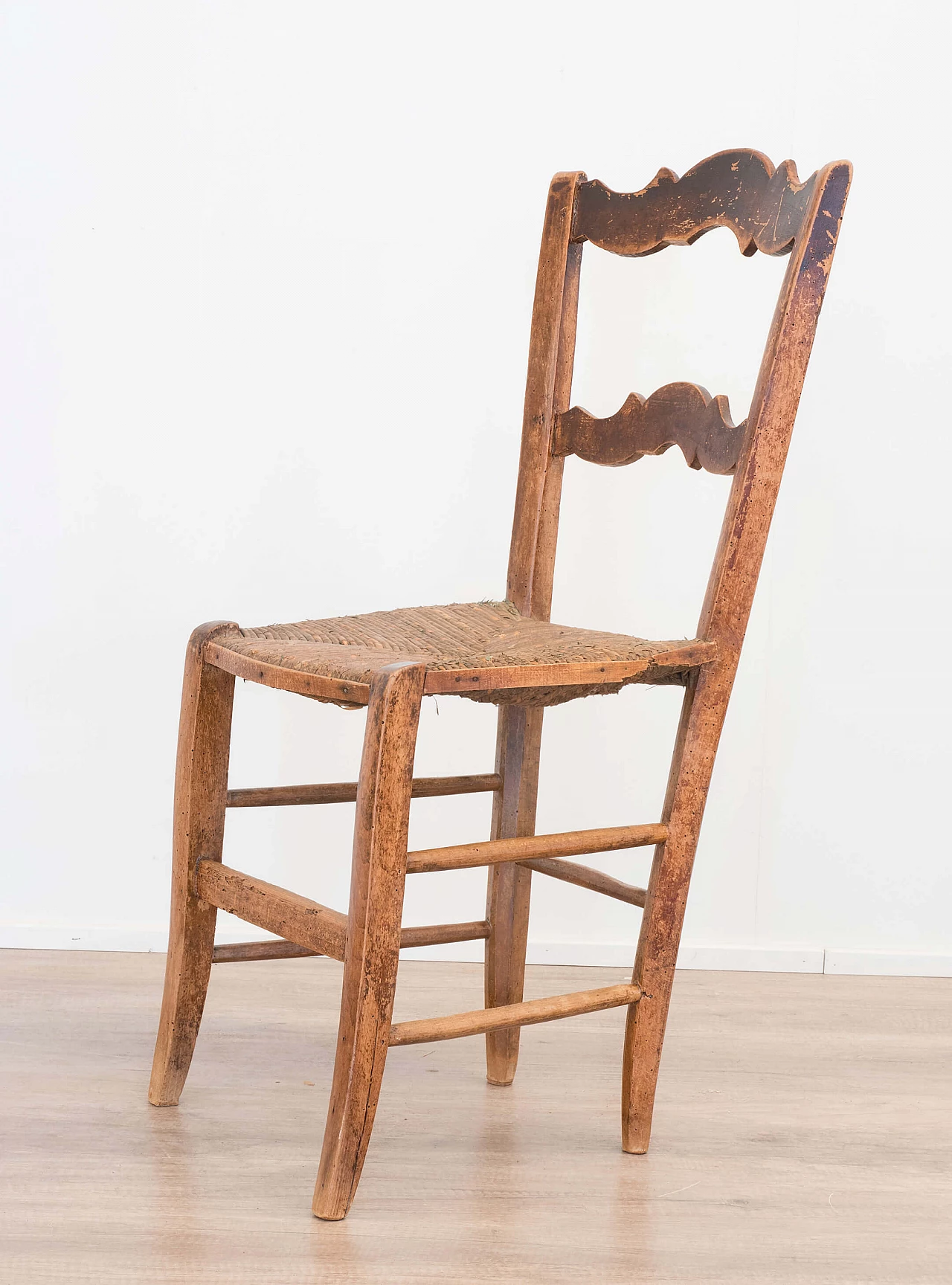 Rustic chair with sabre legs 1084743