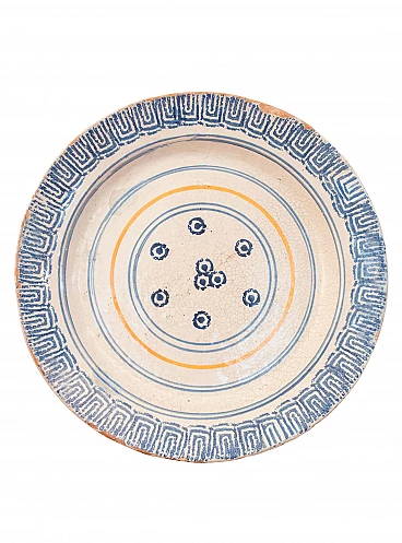 Piatto in ceramica di Laterza, Puglia, '700