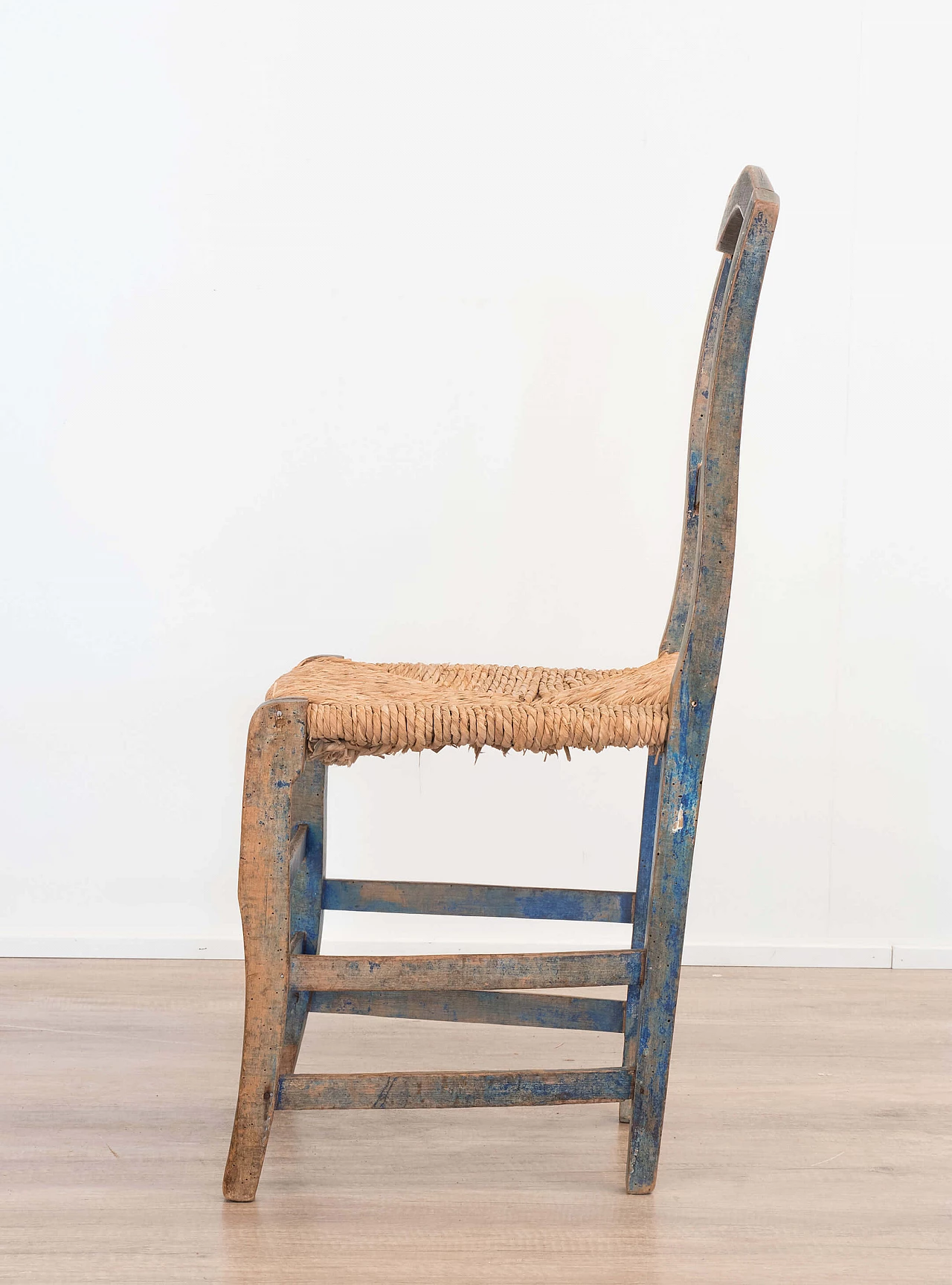 Rustic blue chair with saber legs, early 1900's 1084778