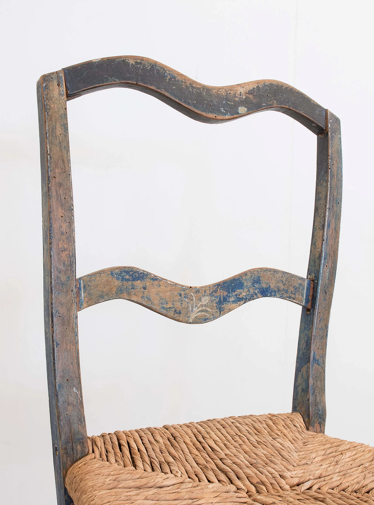 Rustic blue chair with saber legs, early 1900's 1084784