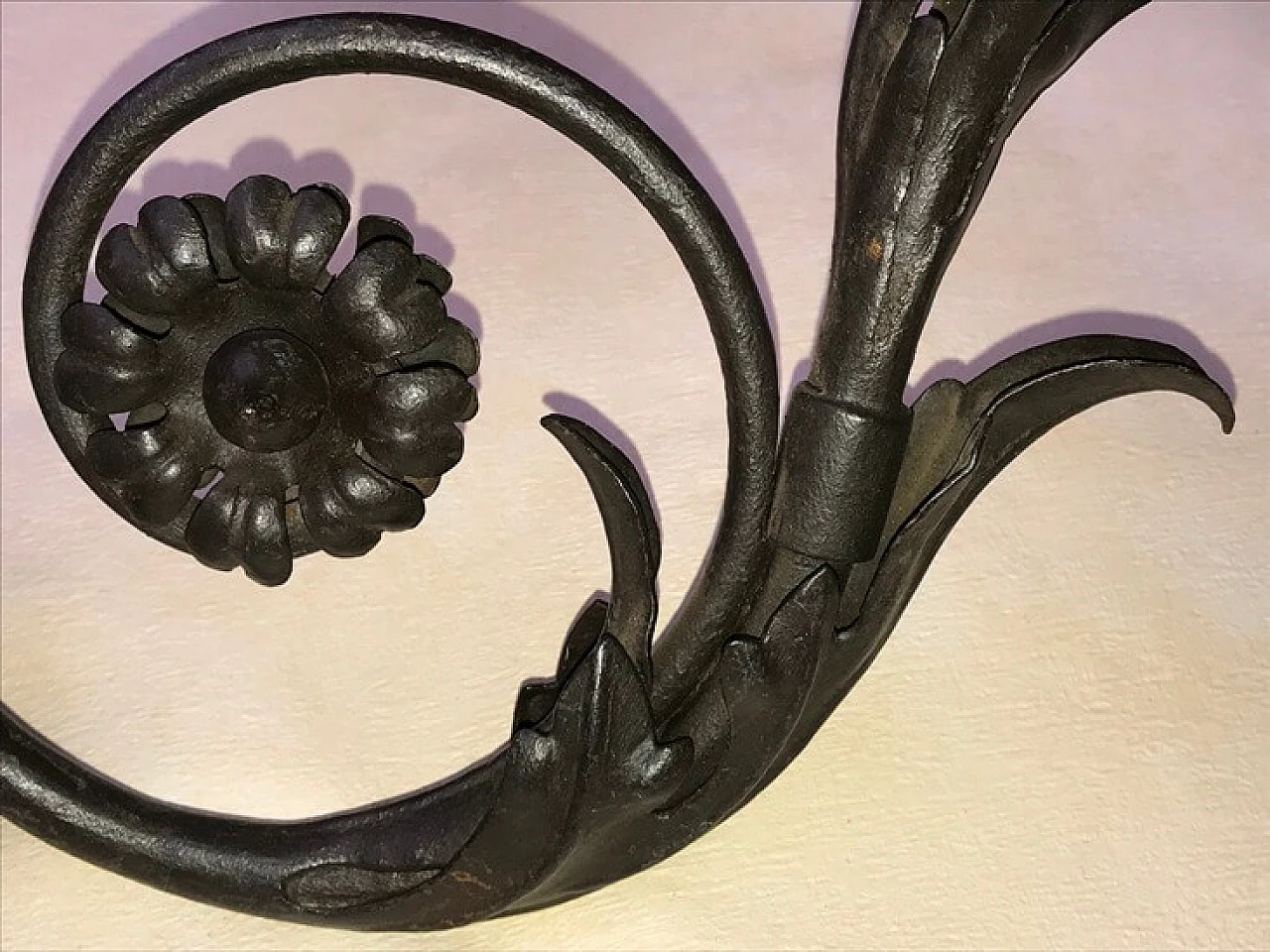 Flower wall sconce with two arms, 30s 1085573