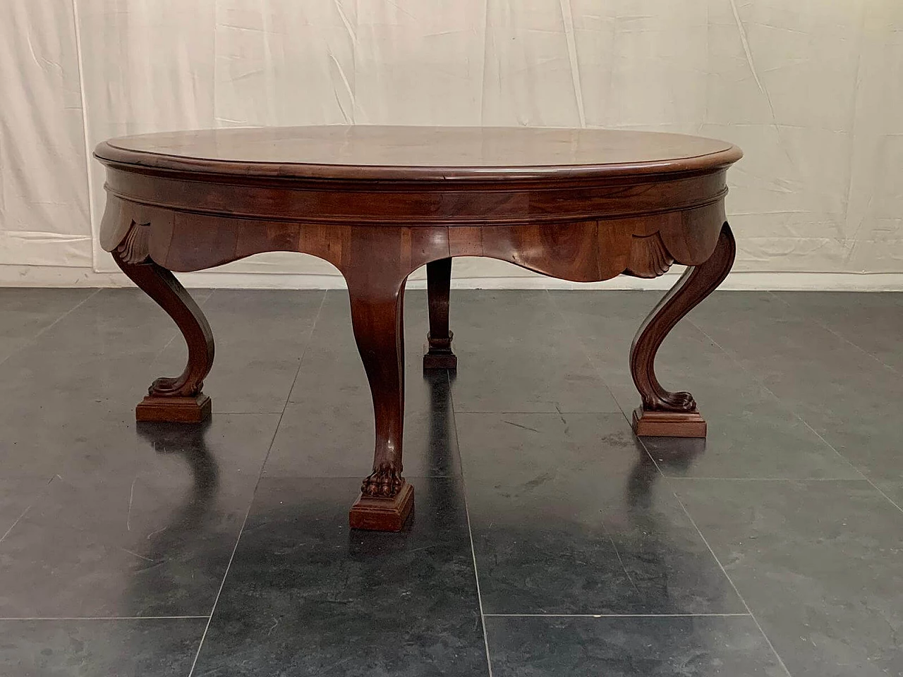 Large round Directory table in walnut, end of the 18th century 1086108