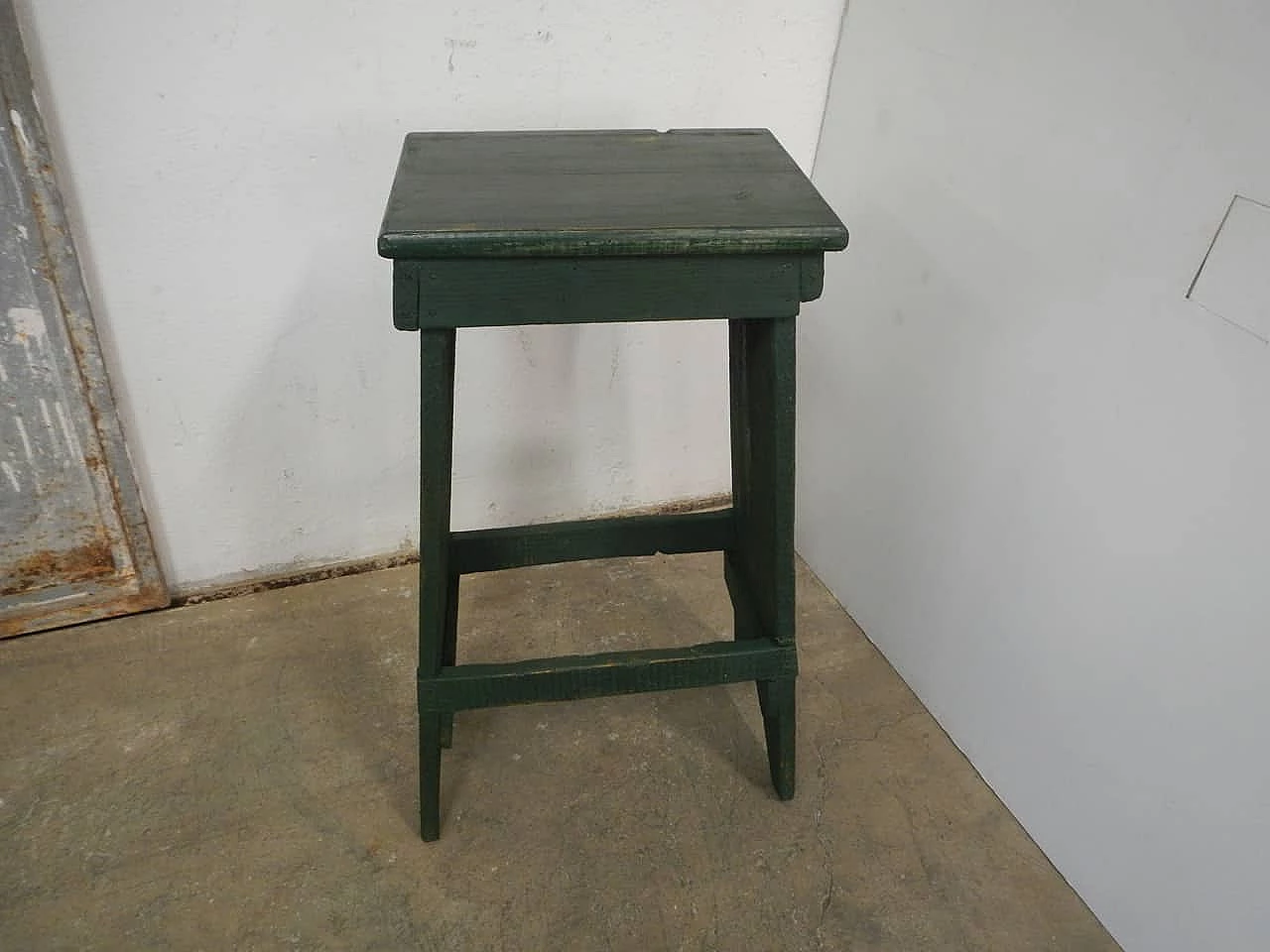 Green wooden stool, industrial, 50s 1086602
