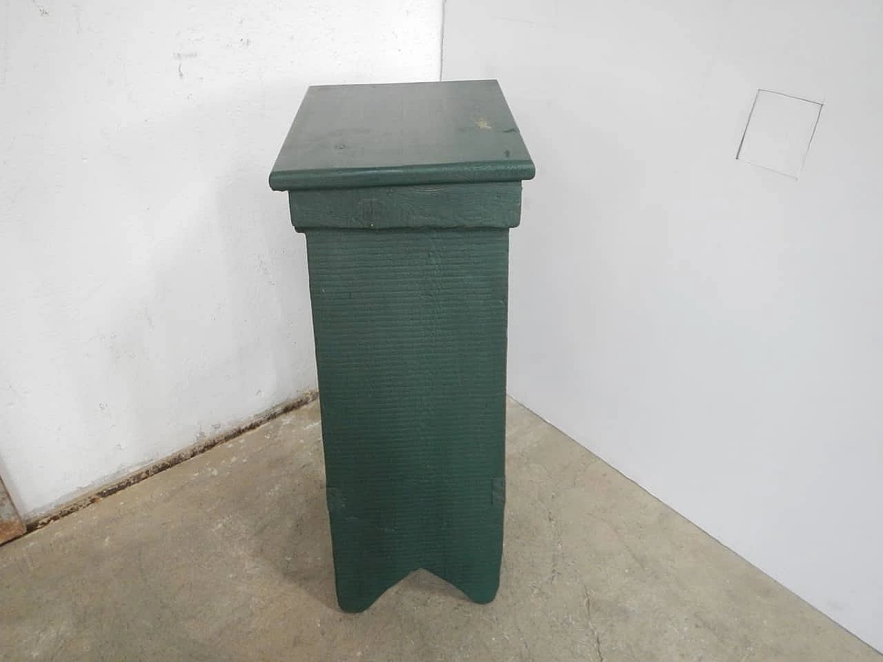 Green wooden stool, industrial, 50s 1086607