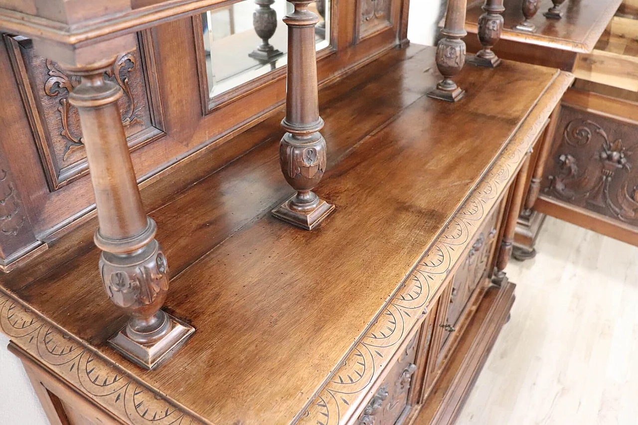 Coppia di credenze neo rinascimentali in noce scolpito sec. XIX 1086924