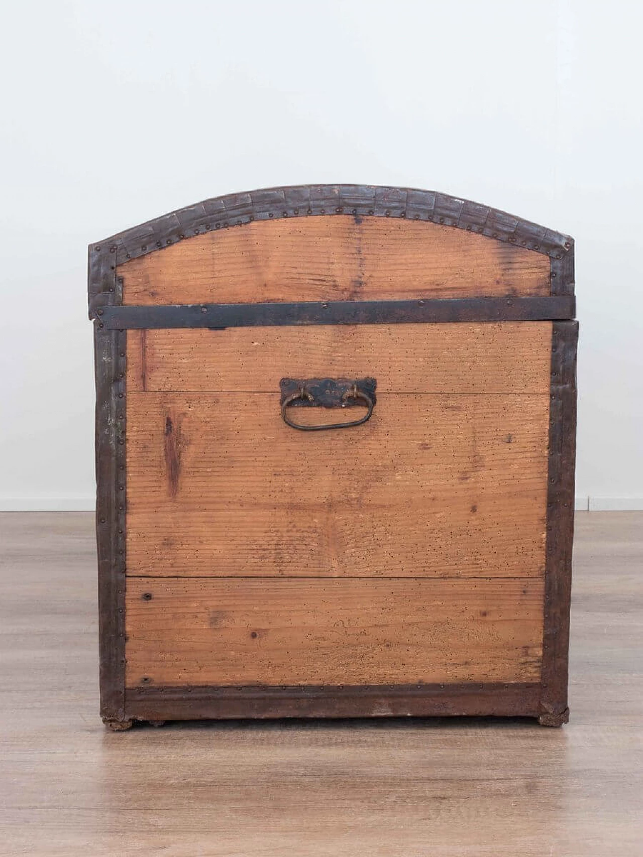 Antique bohemian trunk, in fir and tin, 19th century 1087000