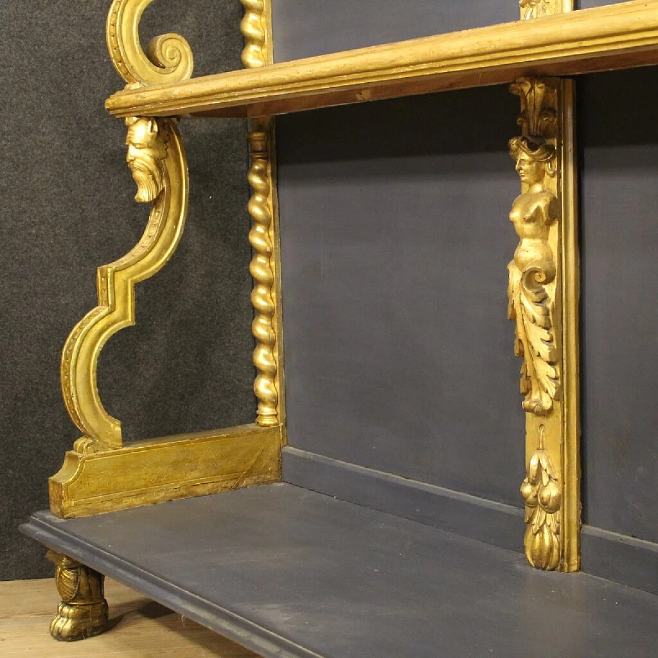 Etagere francese in legno dorato e dipinto 1087580