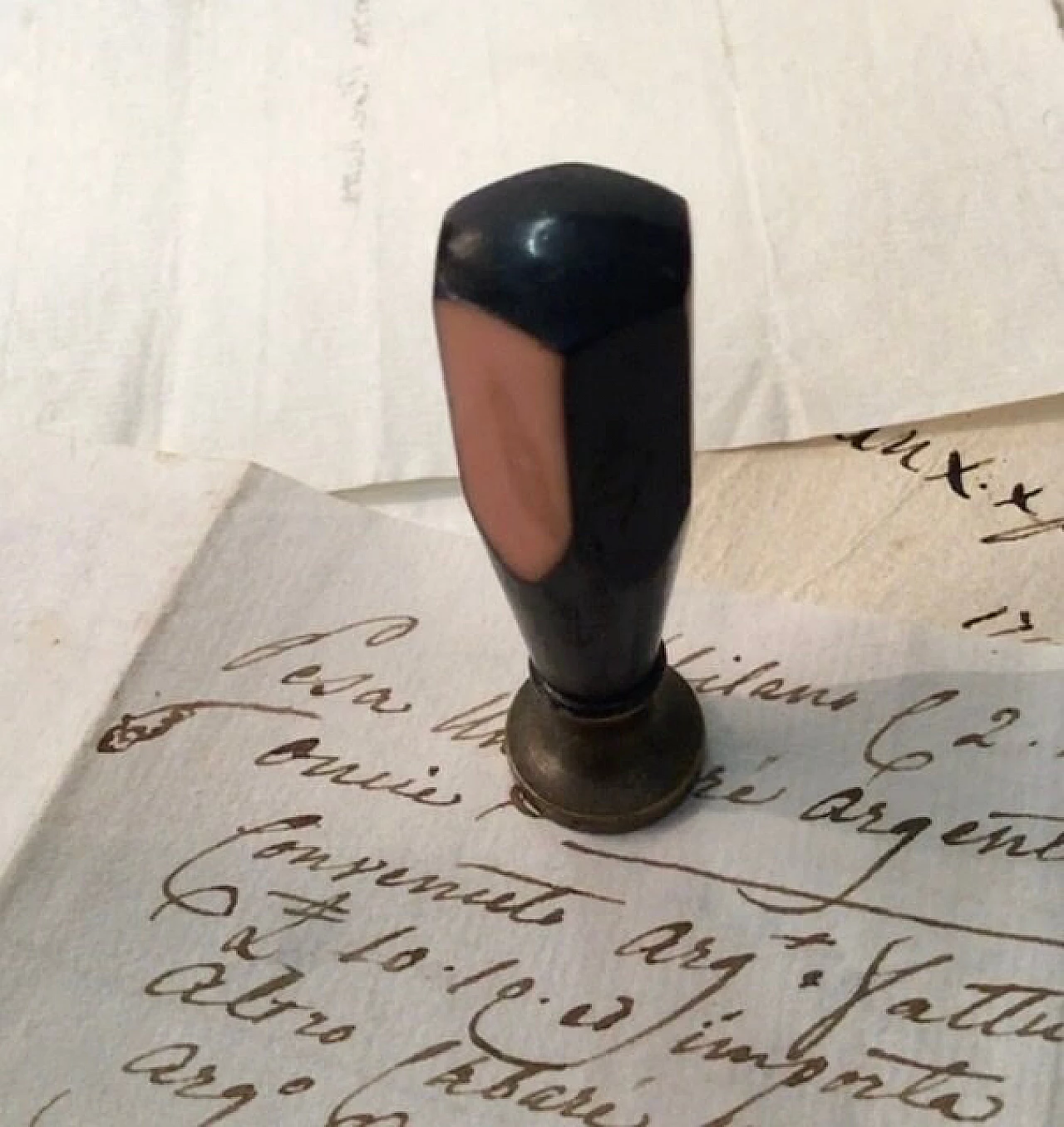 Sigillo in bachelite, lettere L M 1087788