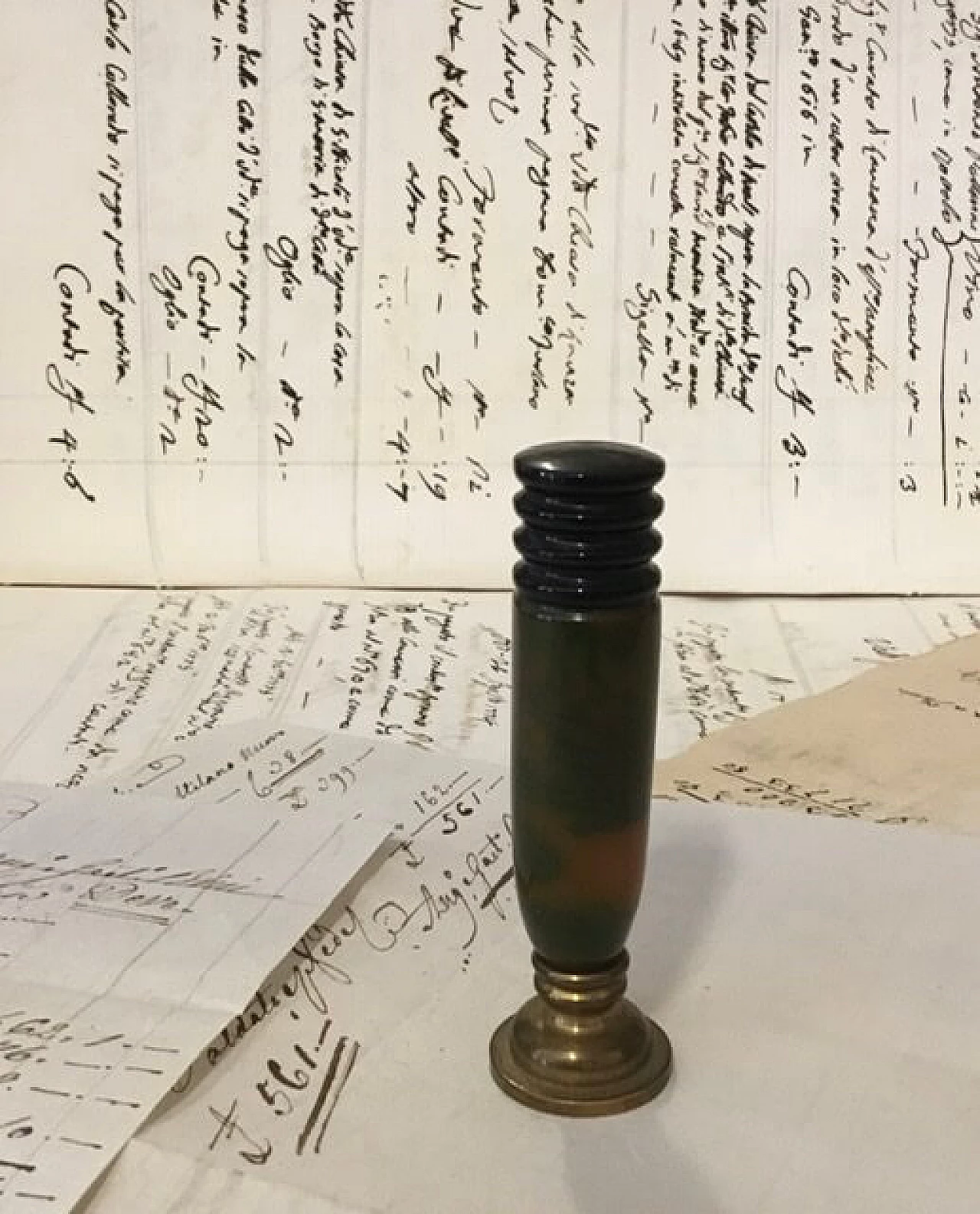 Sigillo in bachelite, lettere I S 1087792