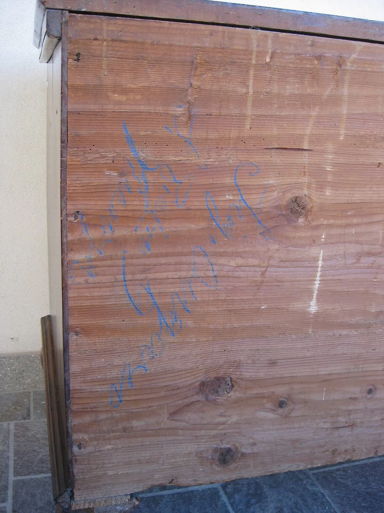 Antique moved walnut dresser, Veneto, 18th century 1088024