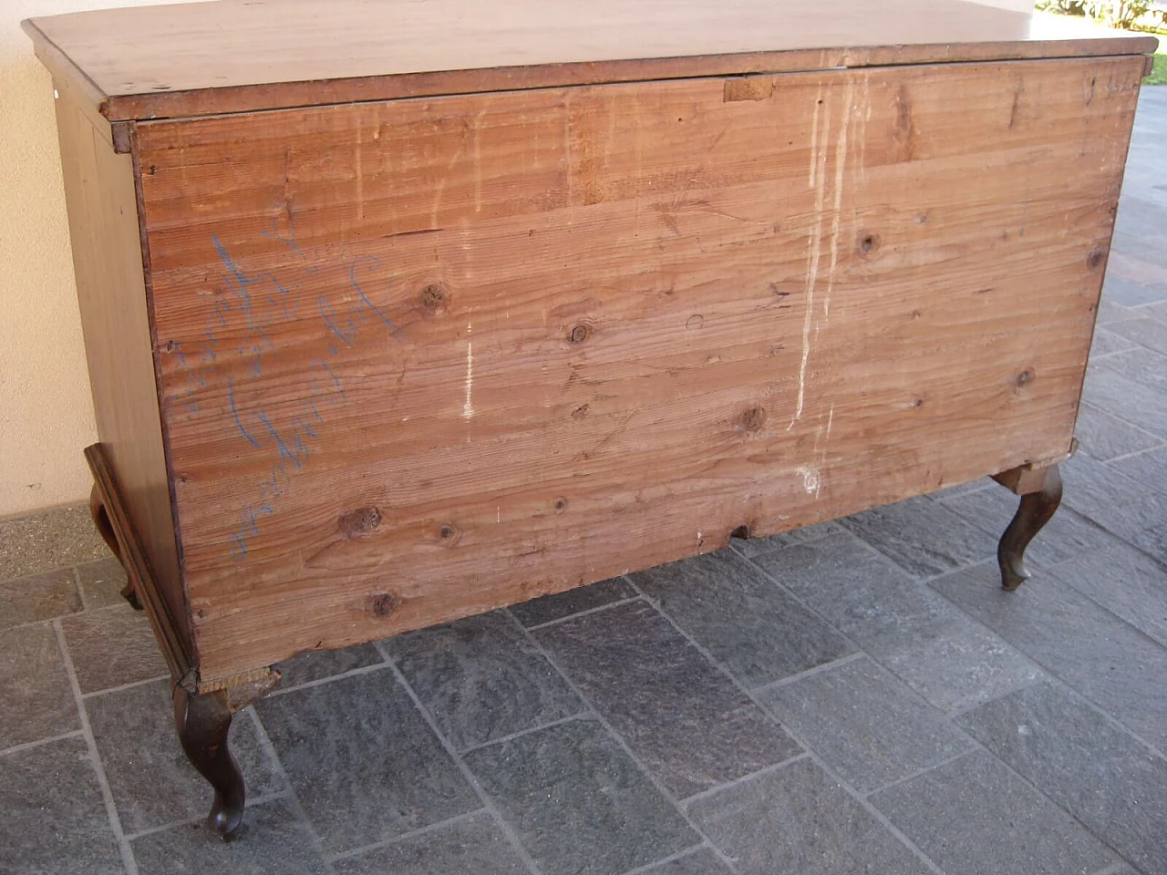 Antique moved walnut dresser, Veneto, 18th century 1088025
