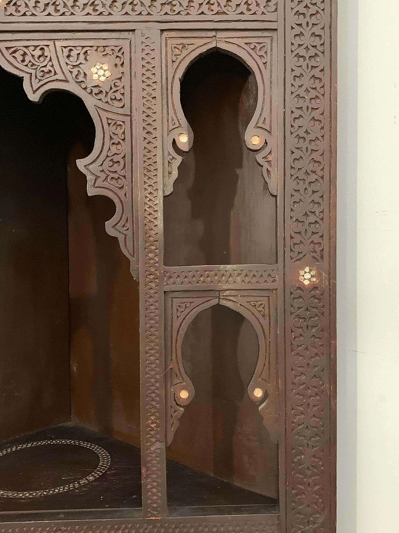 Antique indian corner shelf, 19th century 1088305
