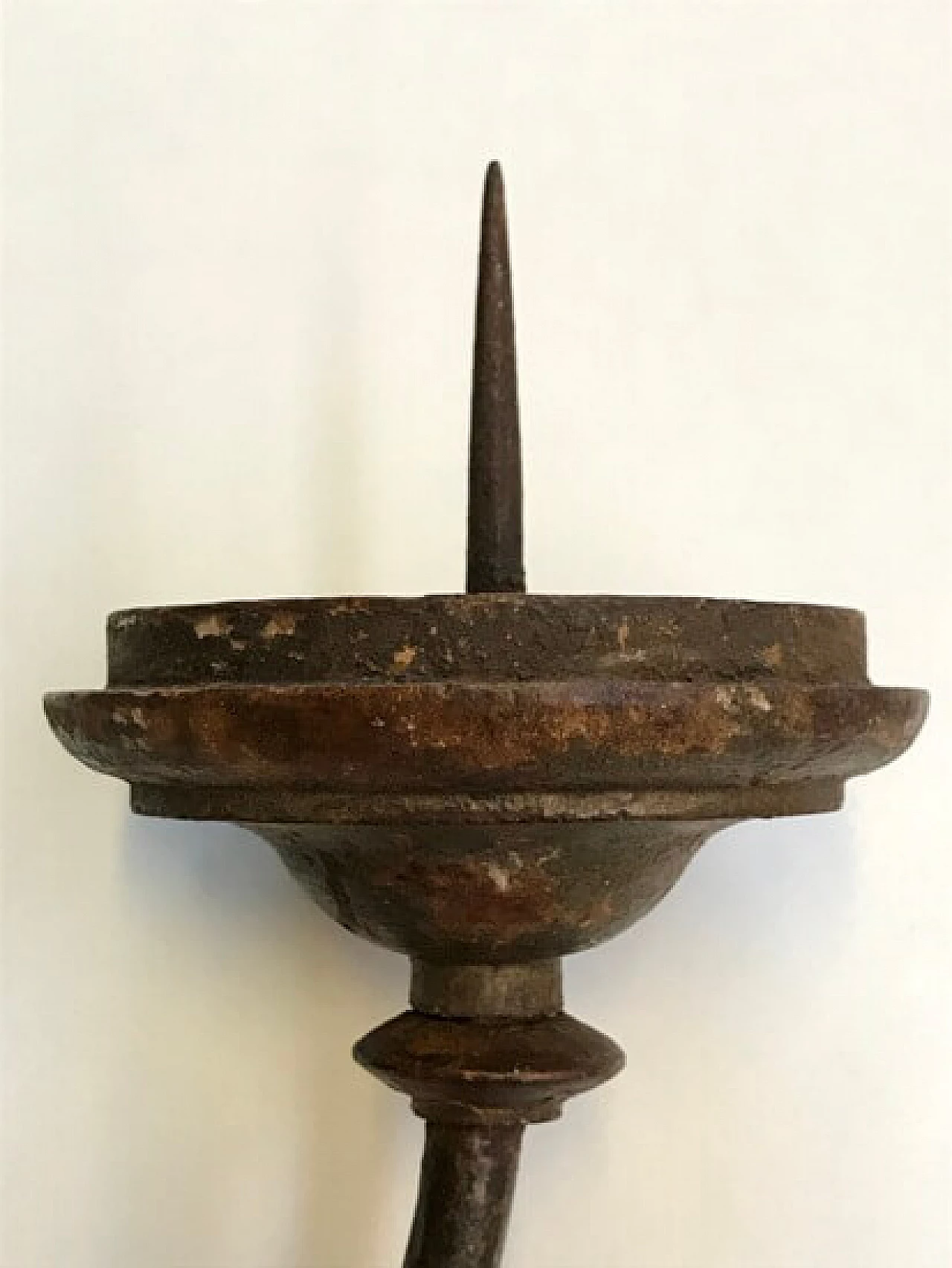 3 Appliques girevoli in ferro, decorazione in piombo fuso 1088432