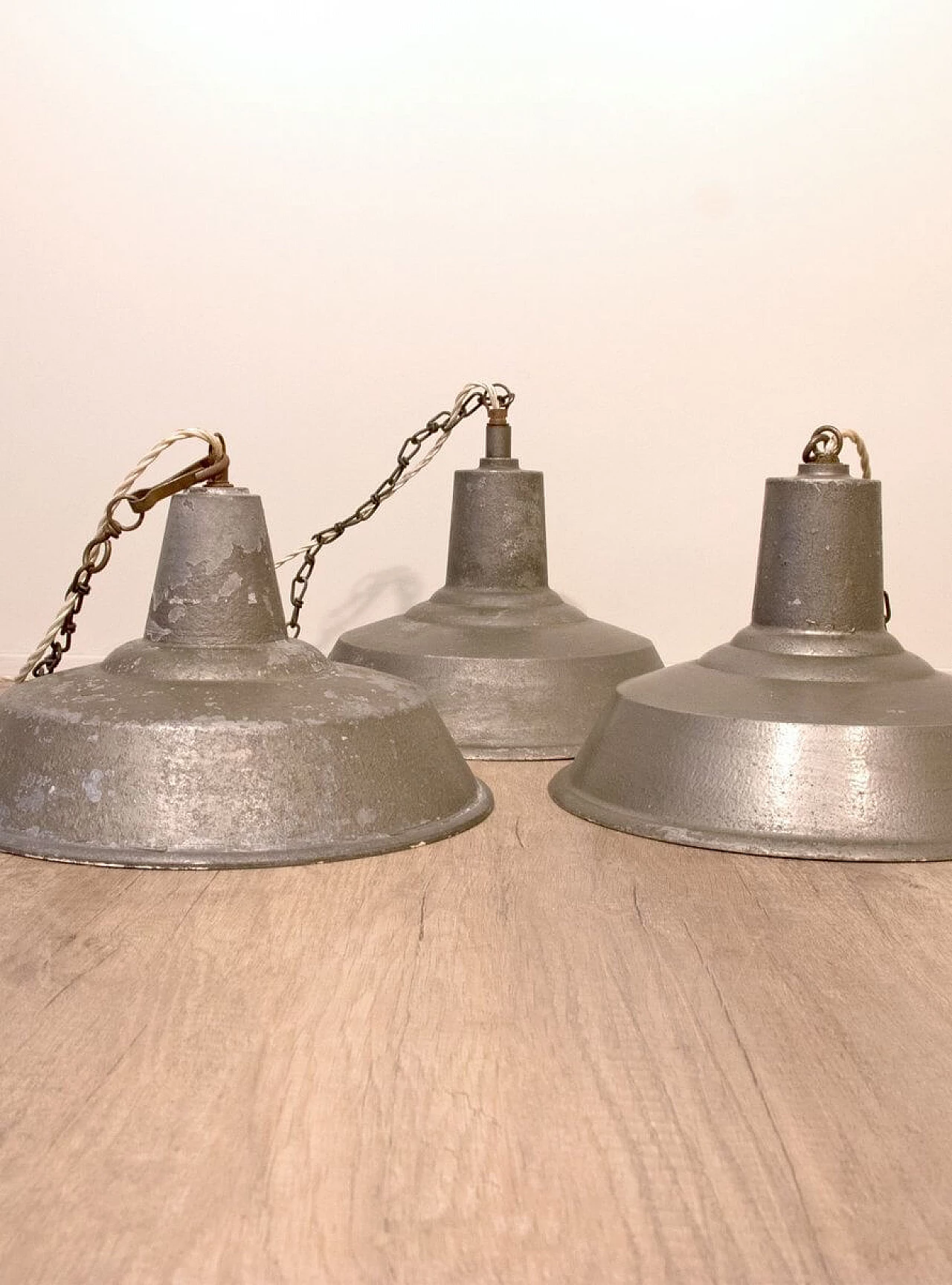 3 Italian cast iron industrial ceiling lamps, 1930s 1088598
