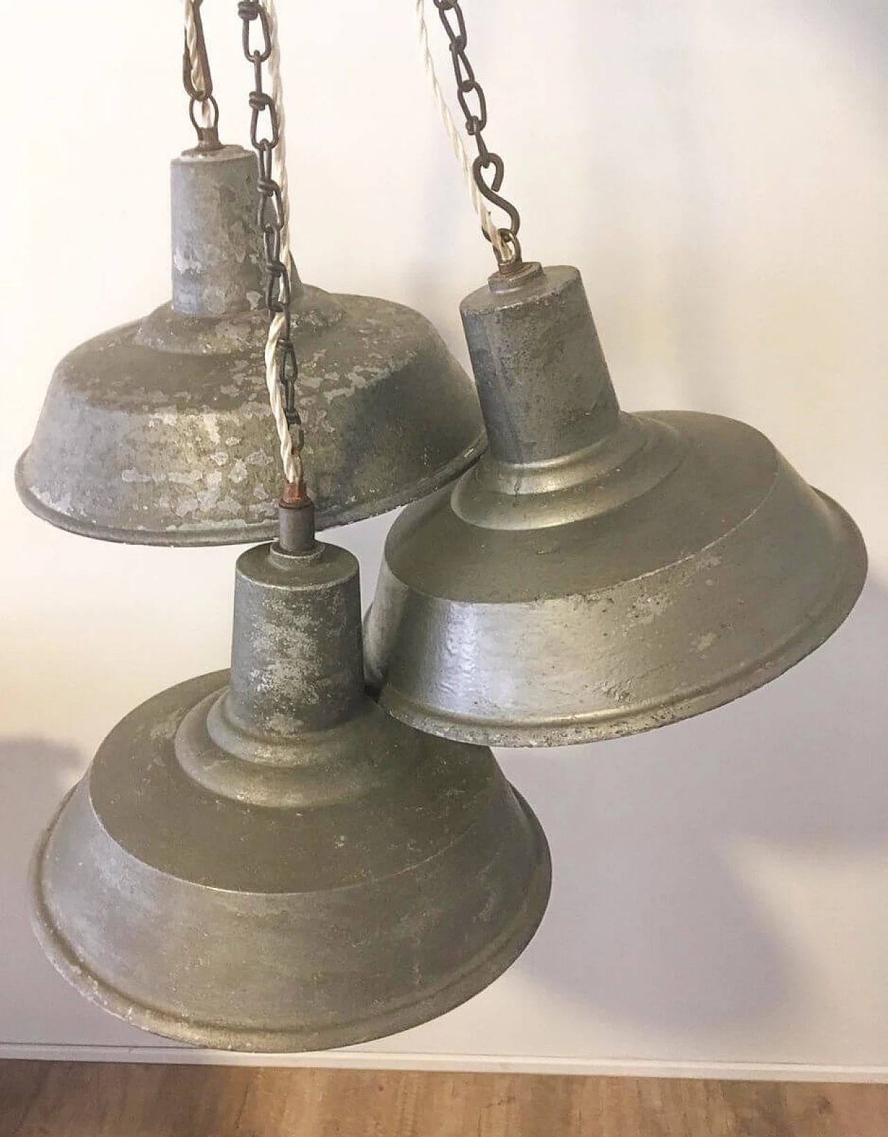 3 Italian cast iron industrial ceiling lamps, 1930s 1088602