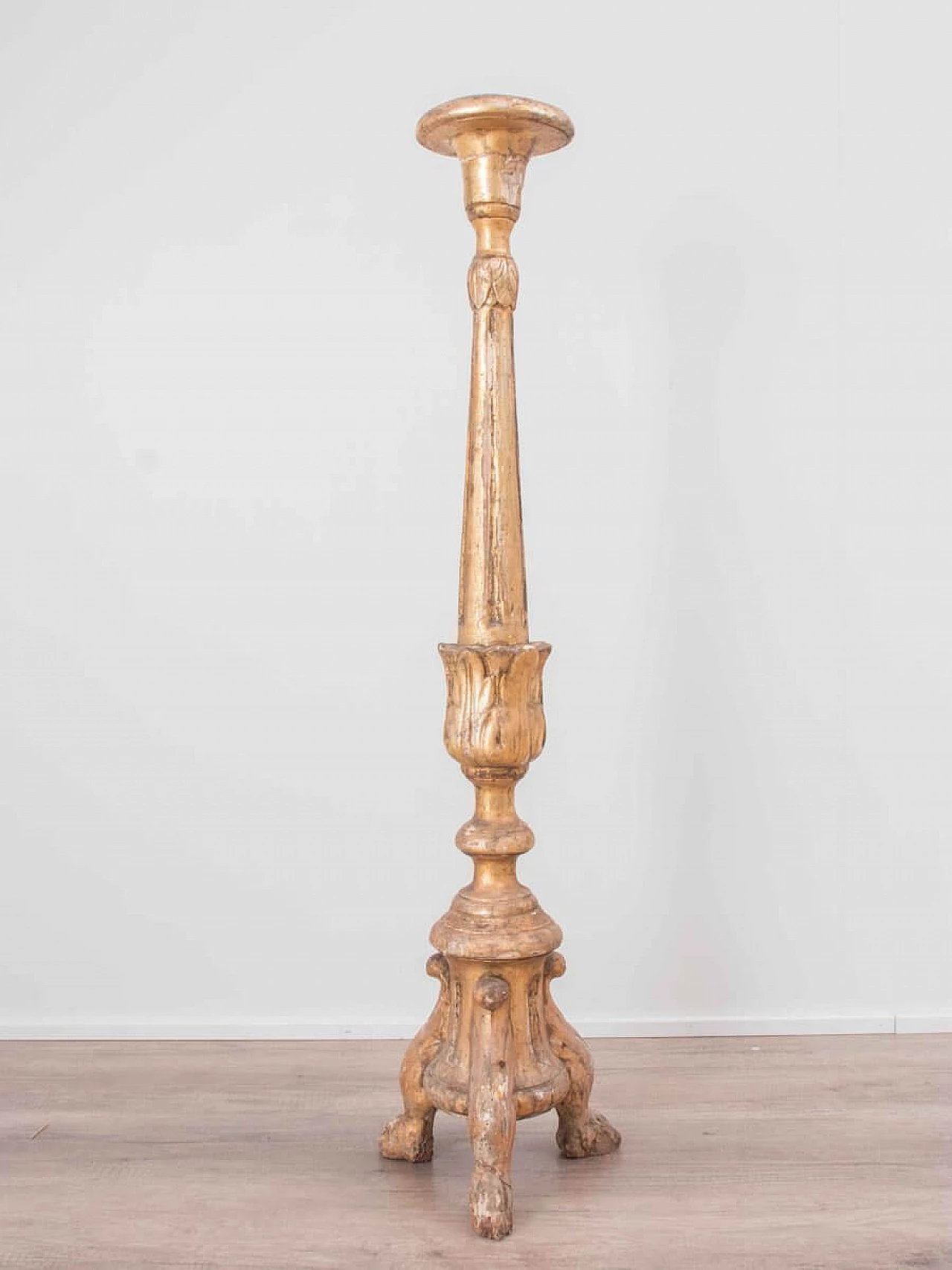 Antique candle holder made of Italian spruce and gold leaf 1088674