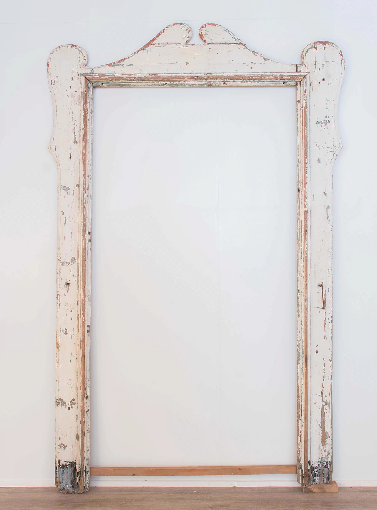 Wooden door frame painted in white, 18th century 1088814
