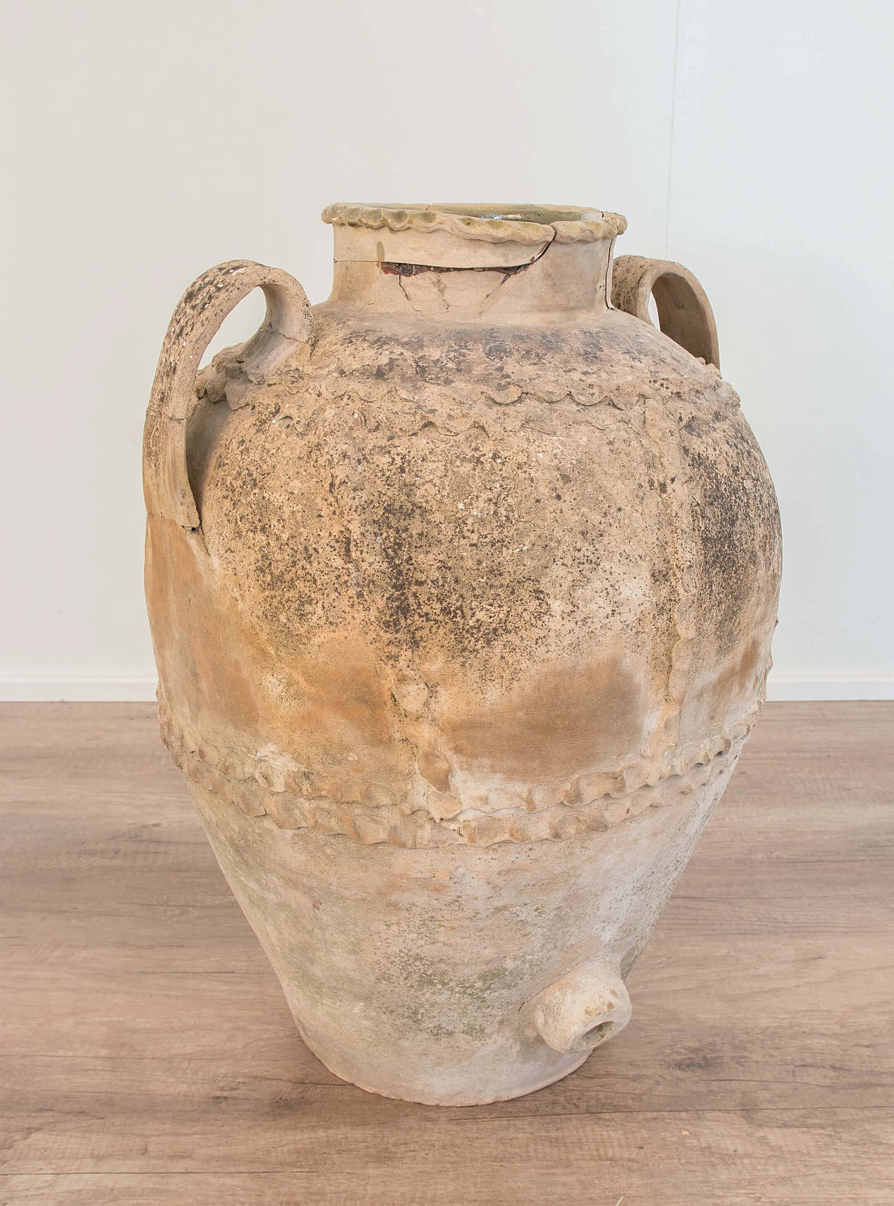 Ancient terracotta Apulian vase, 19th century 1088899
