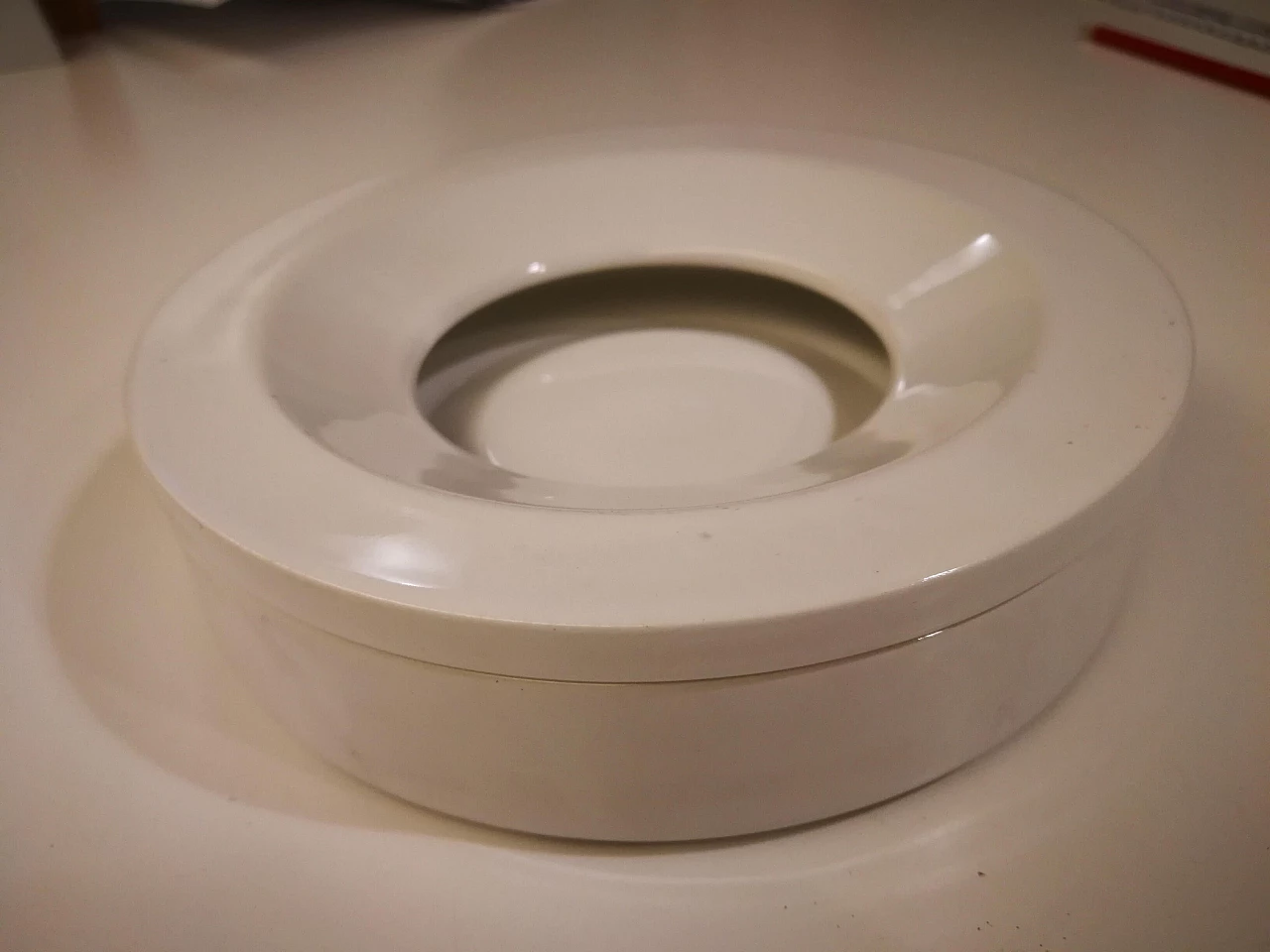 Posacenere bianco Barbados, di Angelo Mangiarotti per Danese, medio 1089182