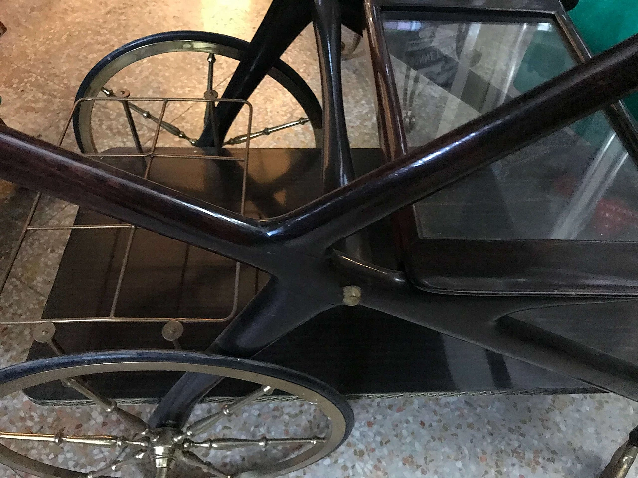 Food trolley 1090573