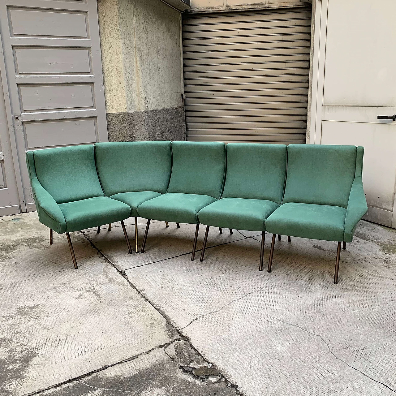 Italian modular sofa in the style of Arflex 1090757