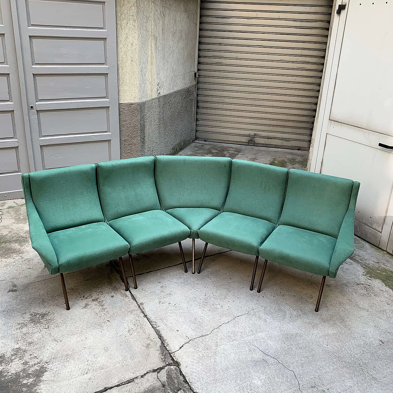 Italian modular sofa in the style of Arflex 1090760