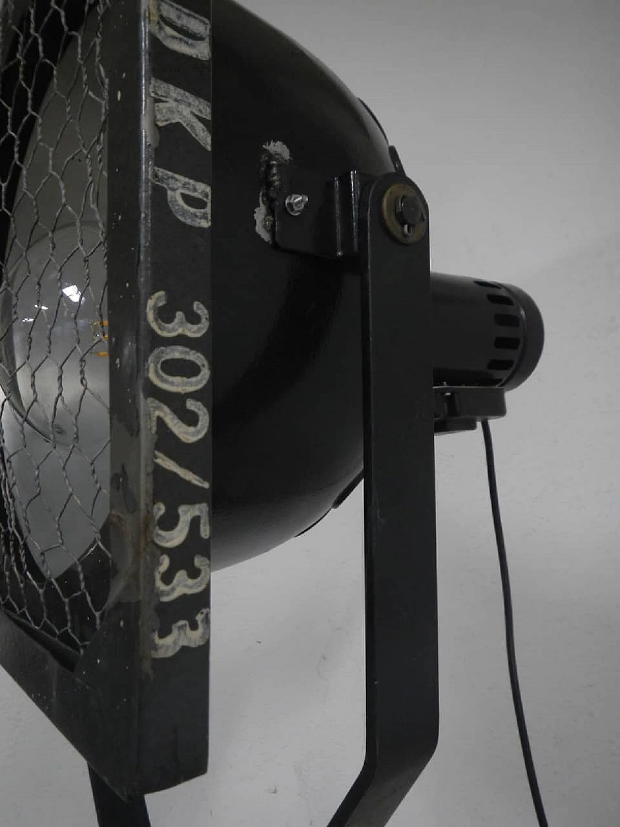 Lampada industriale con treppiede, anni '50 1091690