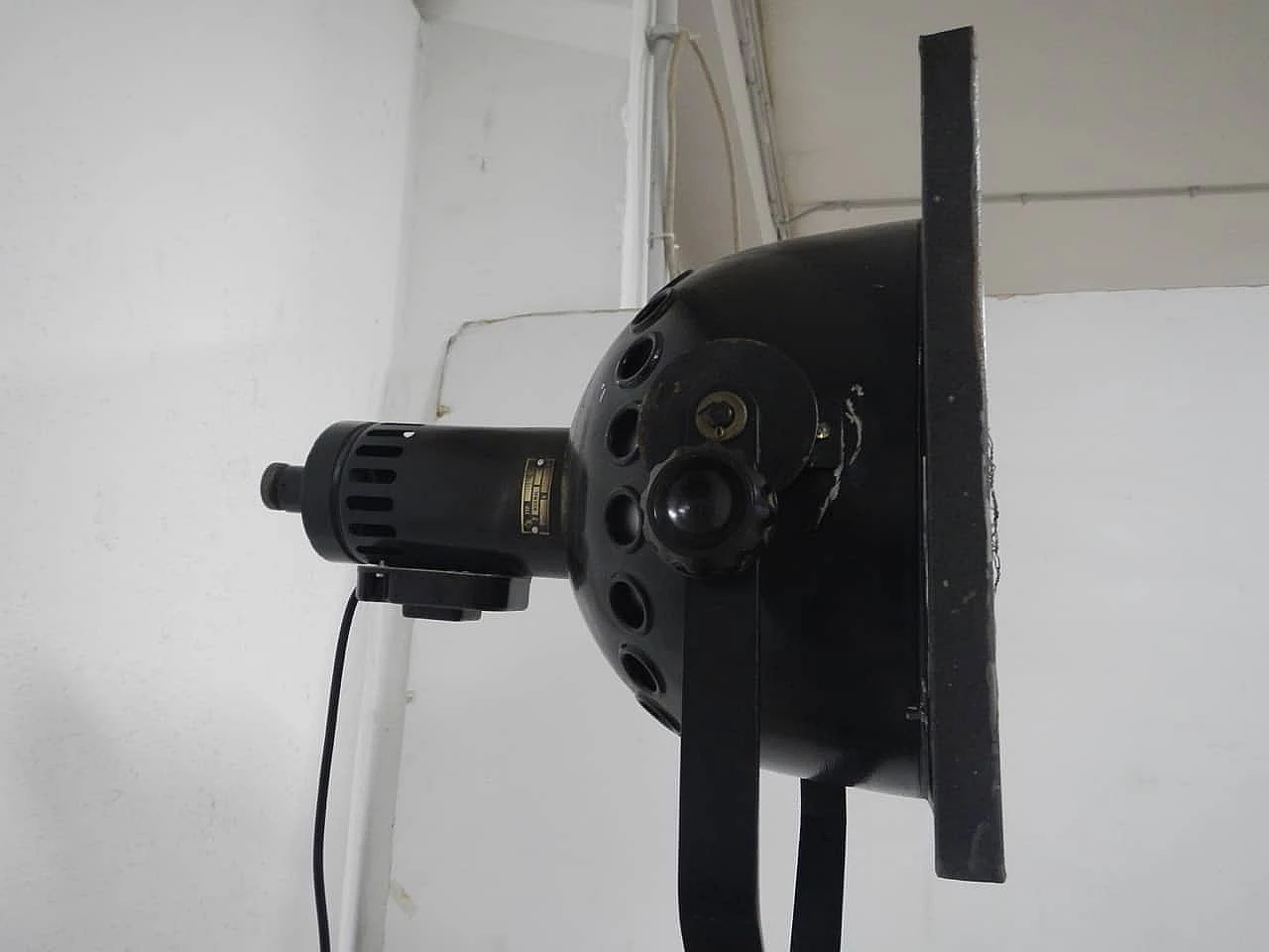 Lampada industriale con treppiede, anni '50 1091697